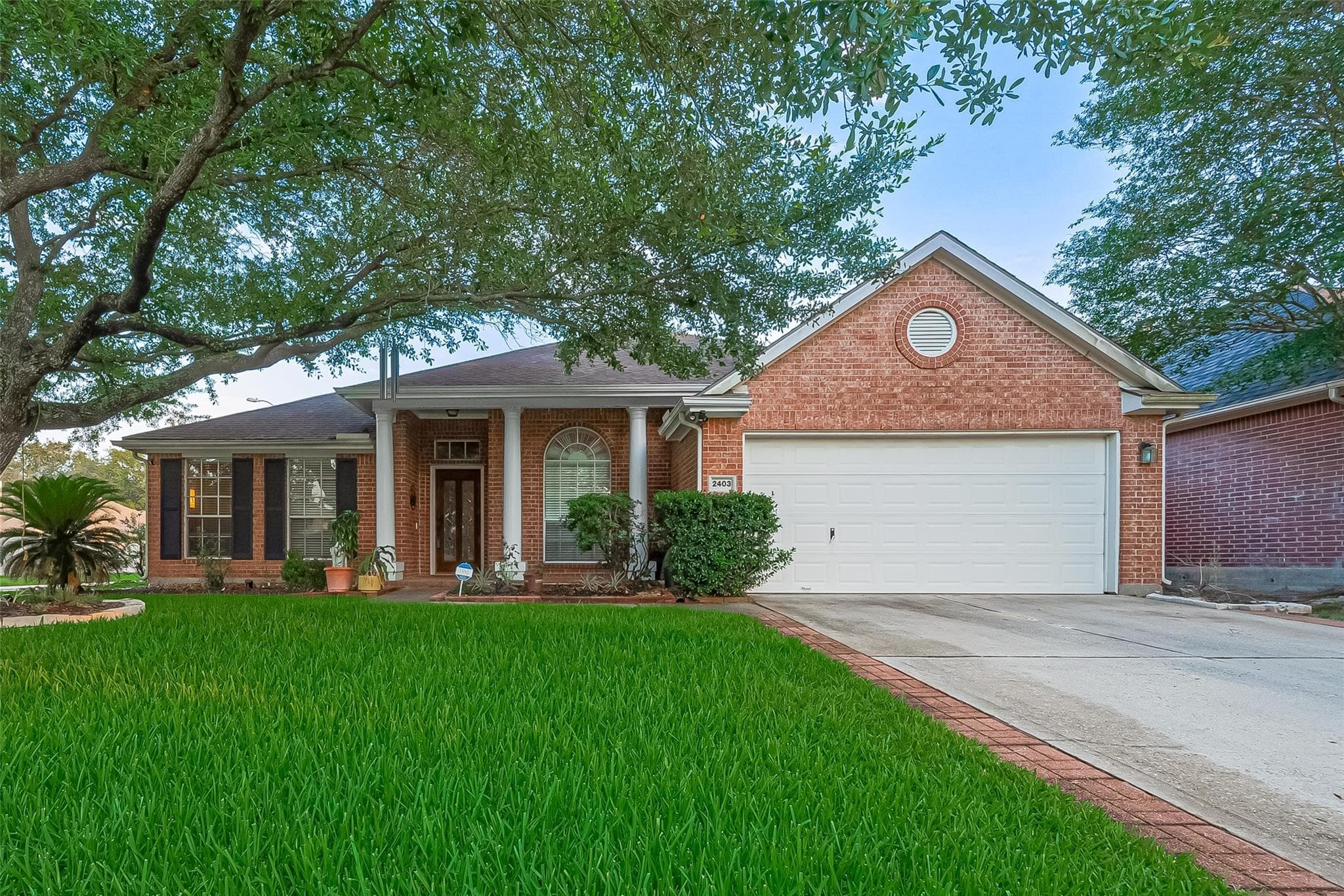 2403 Crescent Hollow Ct