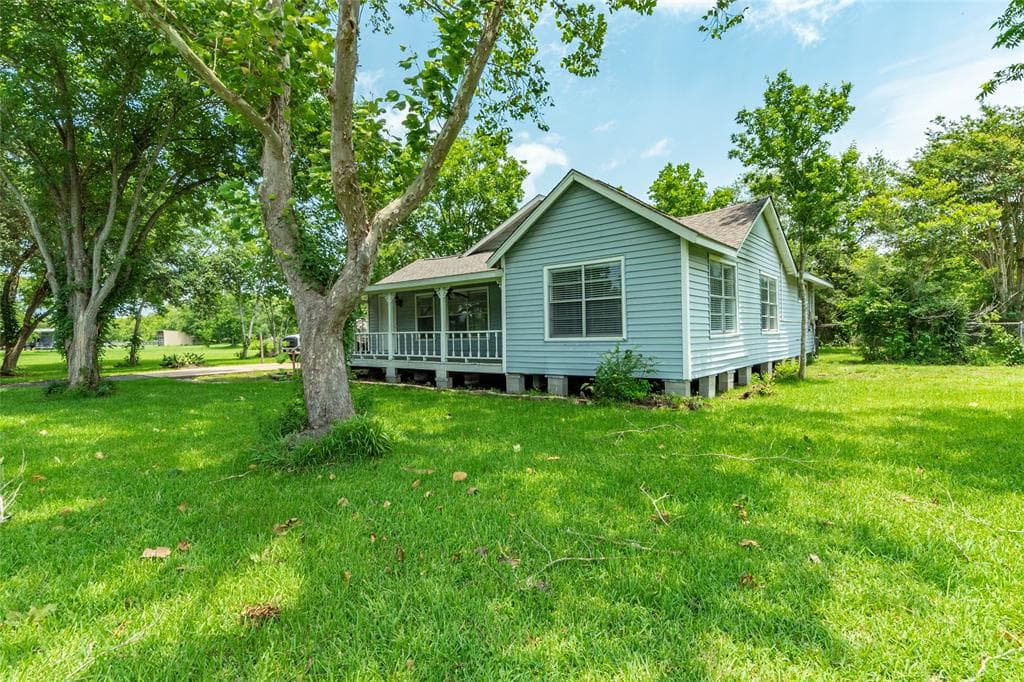 9112 Harvest Acres Dr