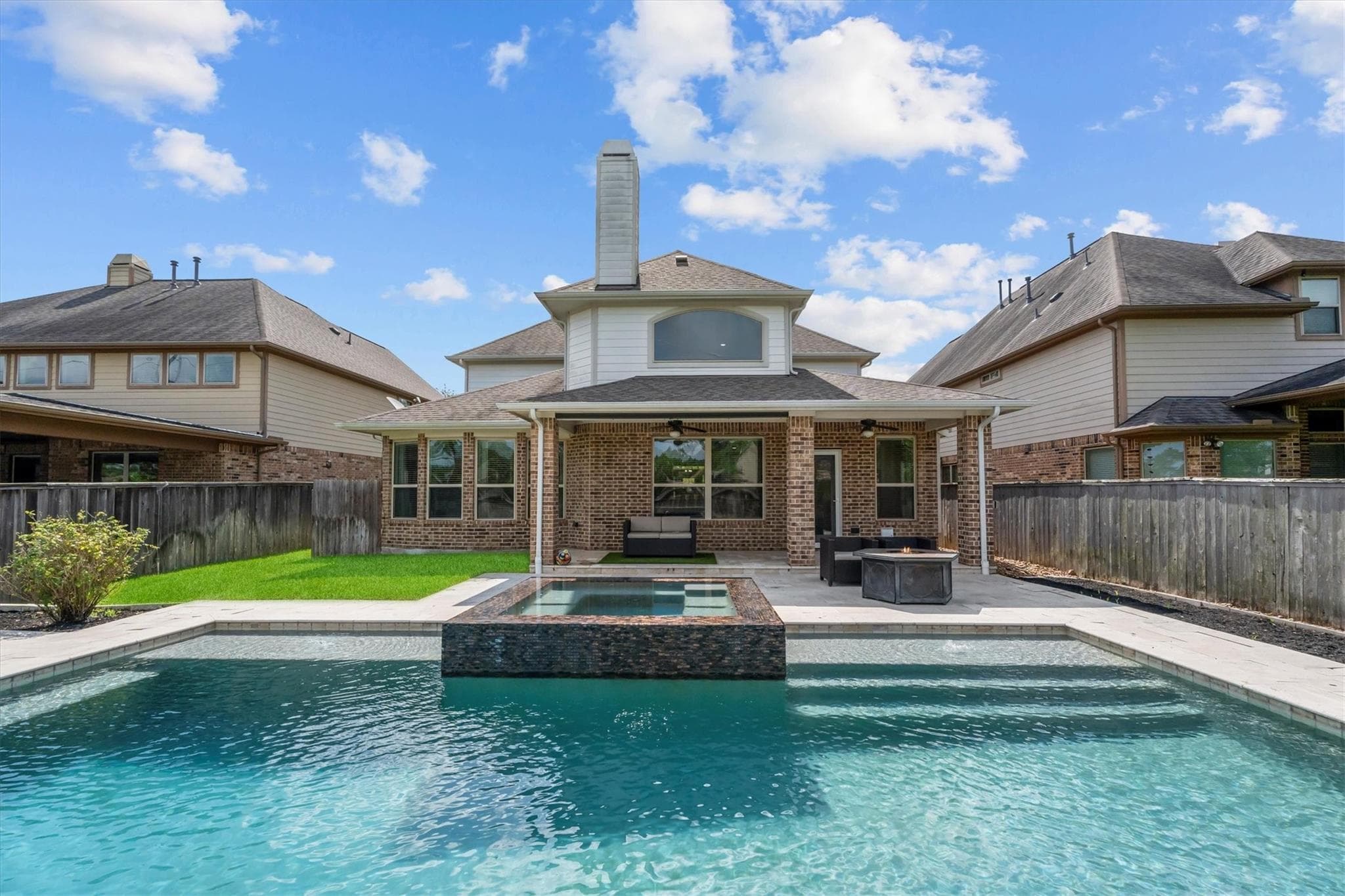 74 Wyatt Oaks Dr