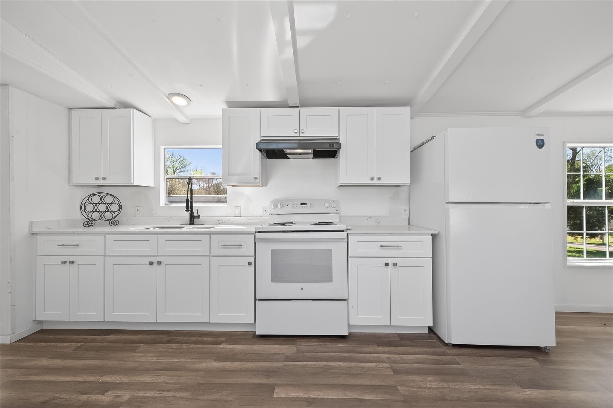 208 Yaupon Hbr