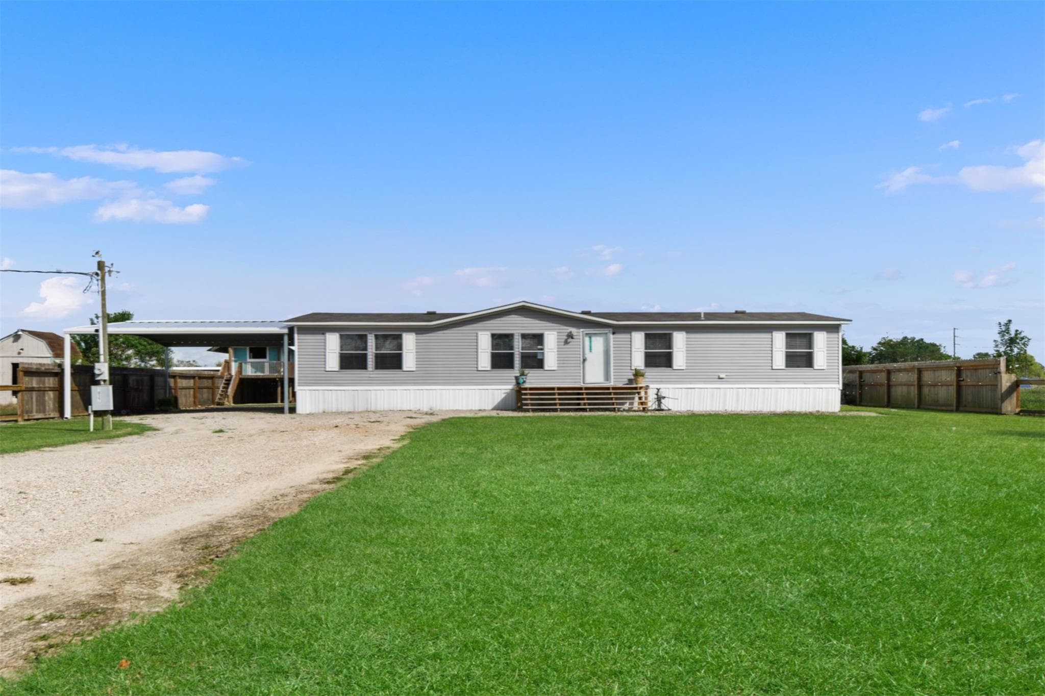 1037 County Road 6026