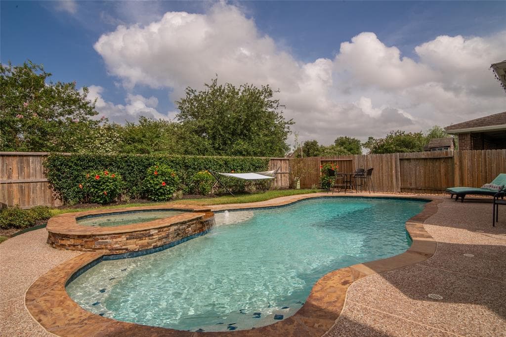 2216 Valley Blossum Ln