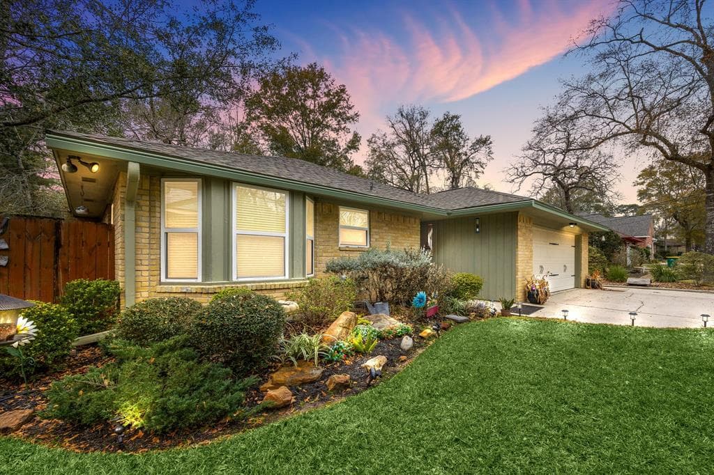 375 Rolling Hills Dr