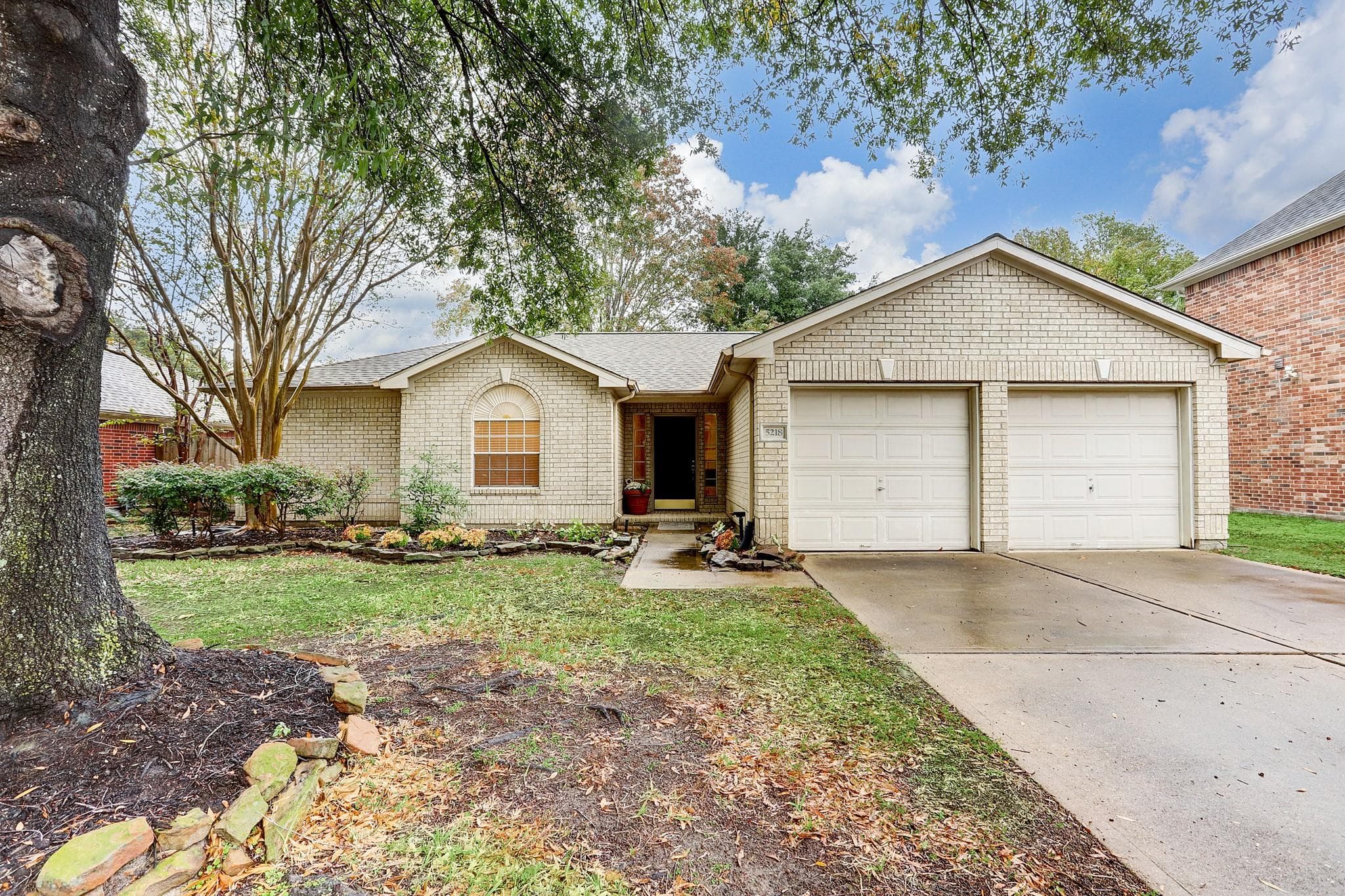 5218 Bay Pines Dr