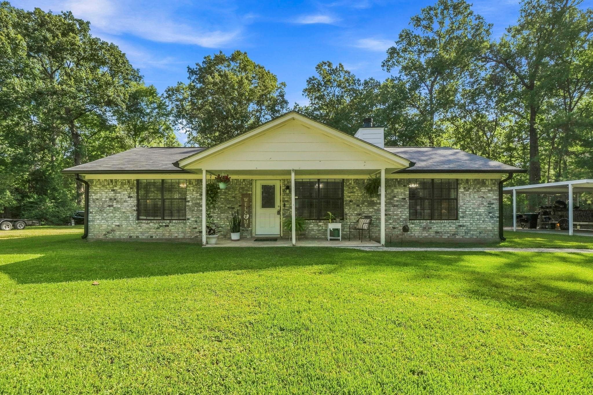 215 Lazy Oak Dr