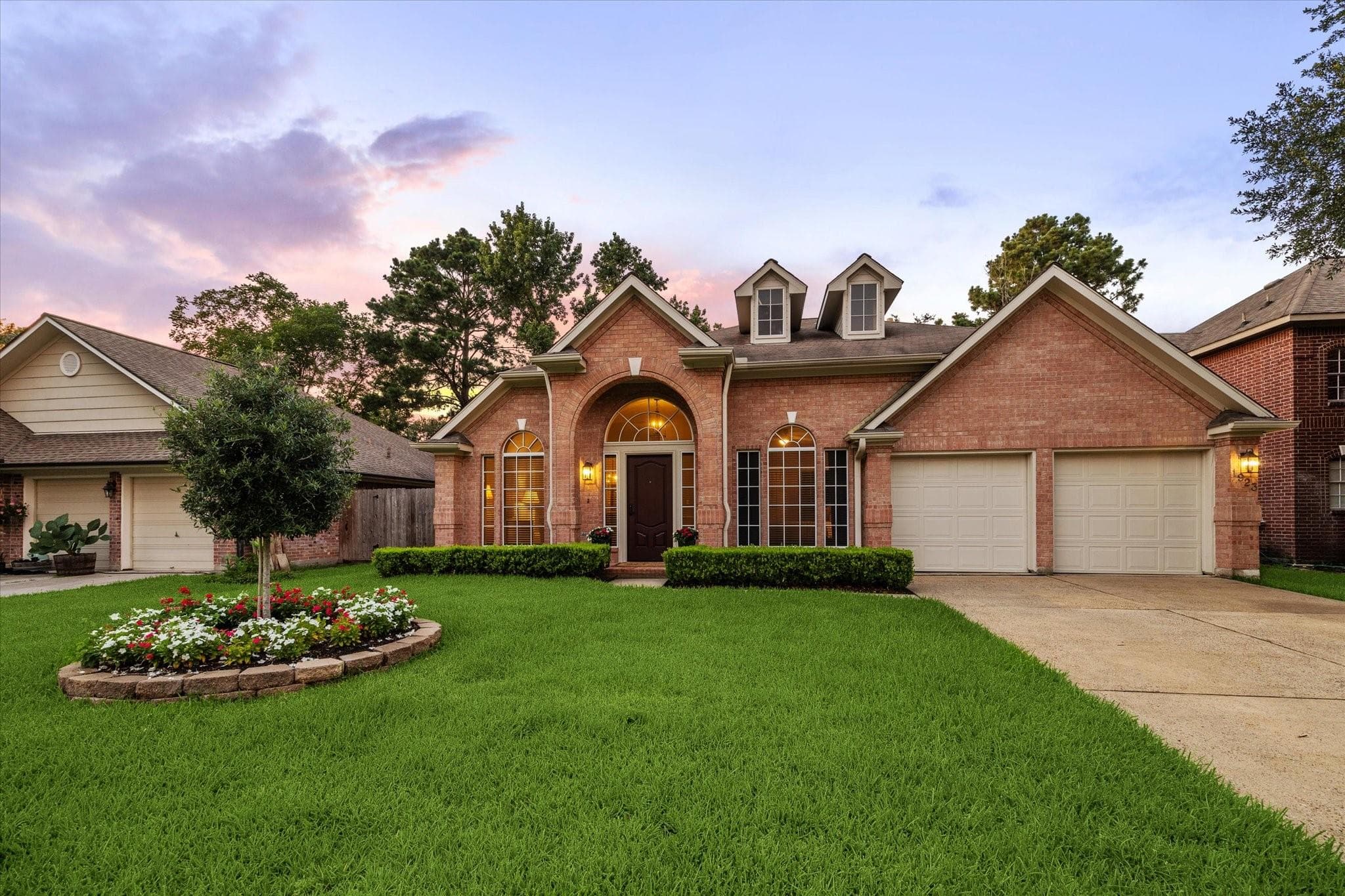 1923 Kelona Dr