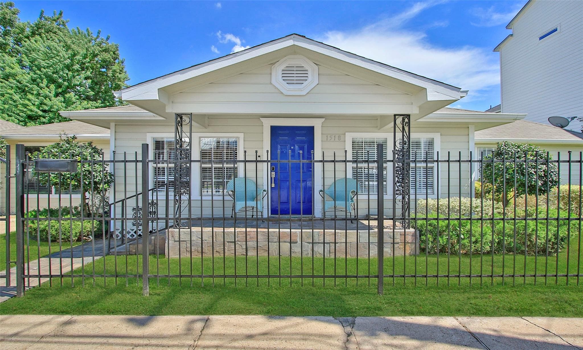 1518 Sabine St
