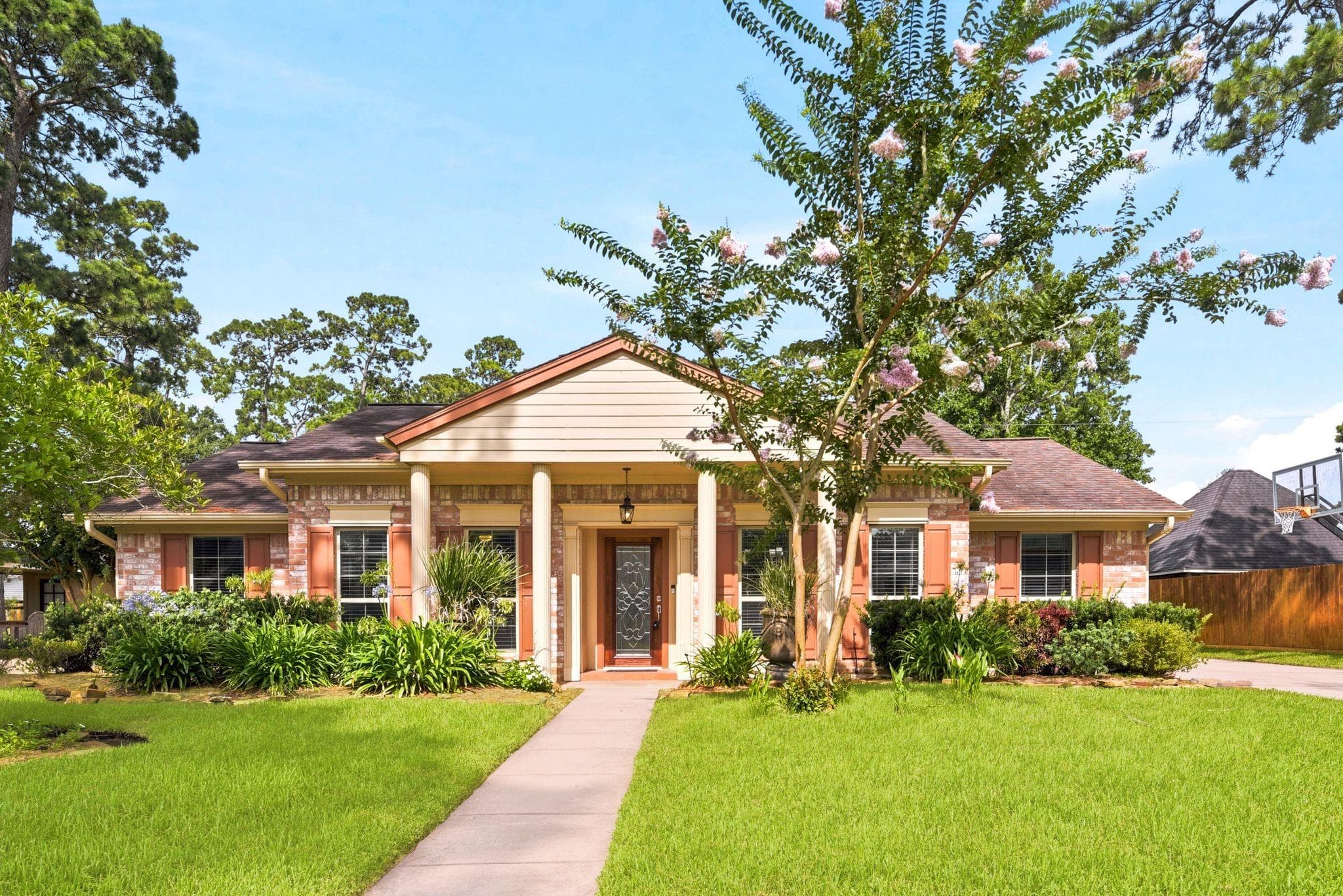 3726 Autumn Ln