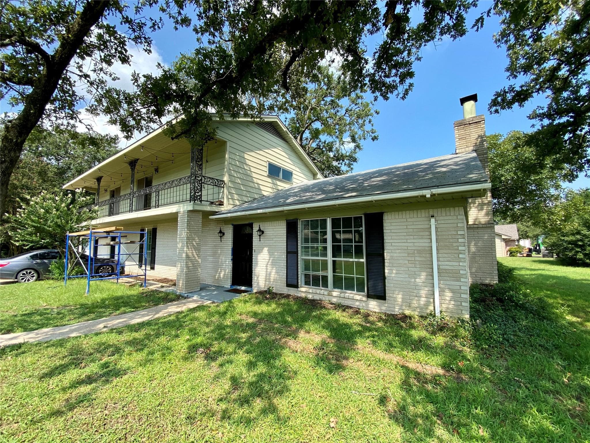 2 Bermuda Ln