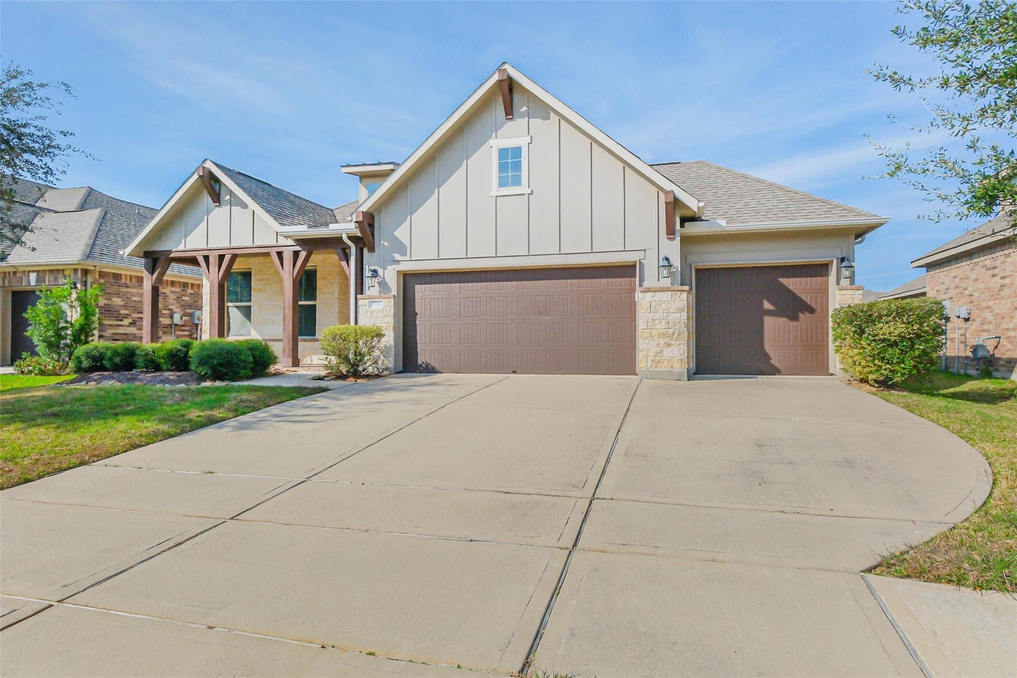 5331 Royal Sunset Ct