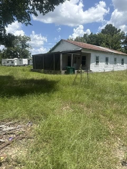 731 Martin Luther King Jr Dr