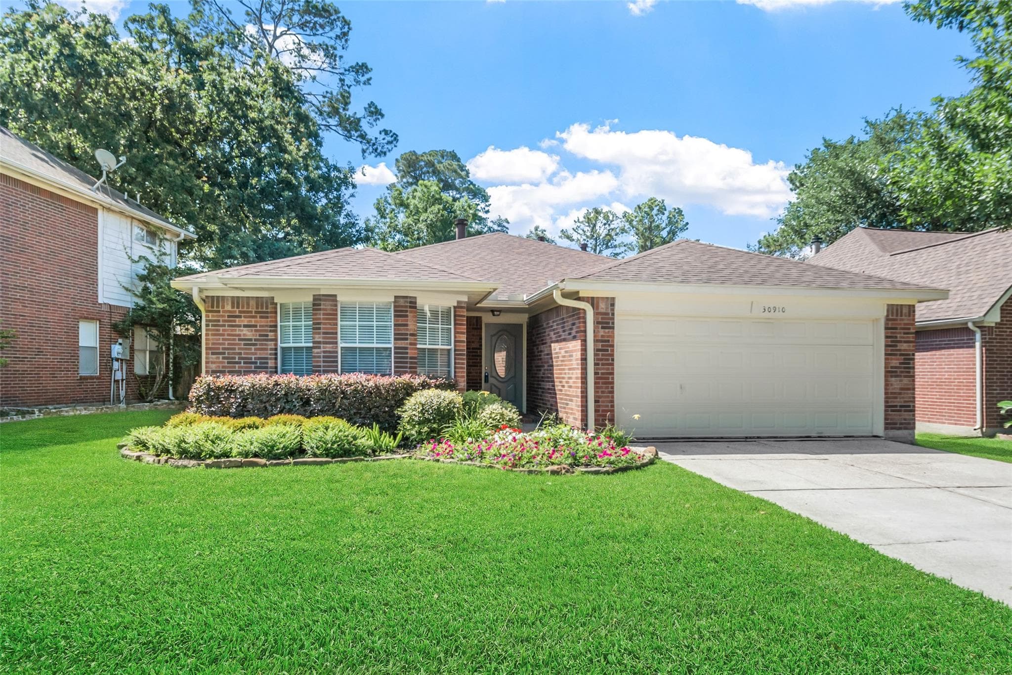 30910 Trinket Dr