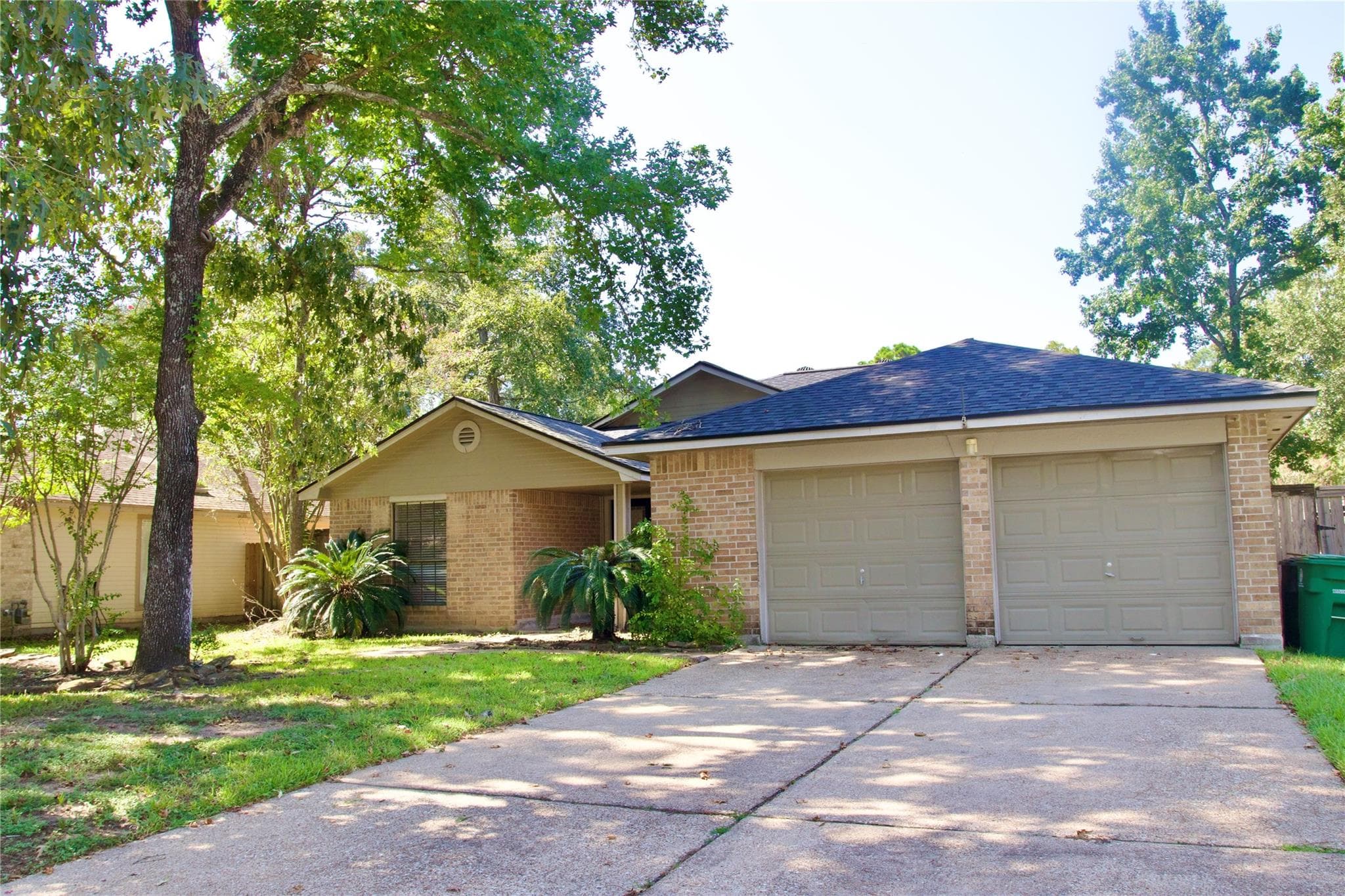 2827 Parkwood Manor Dr
