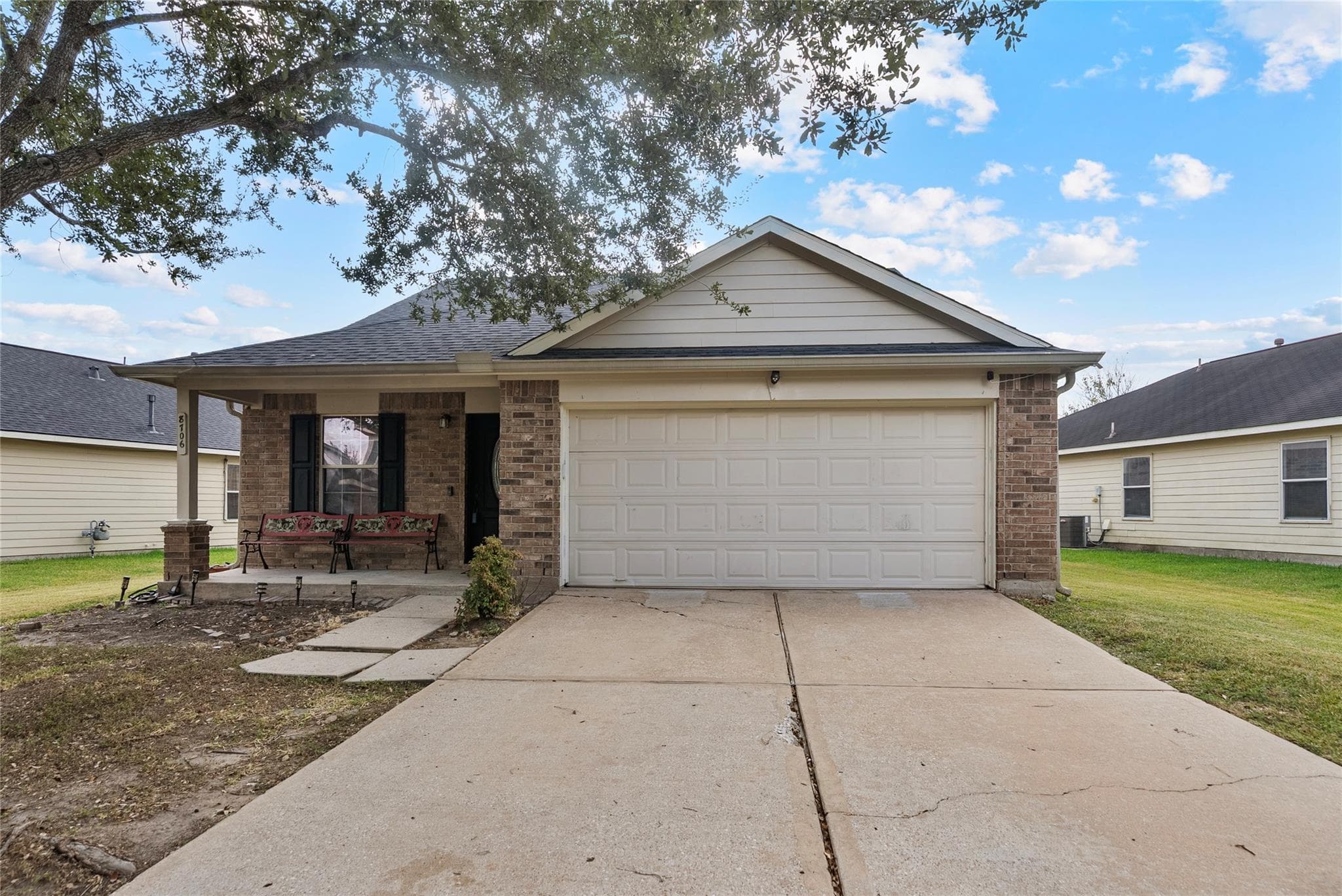 8706 Danbury Hollow Ln