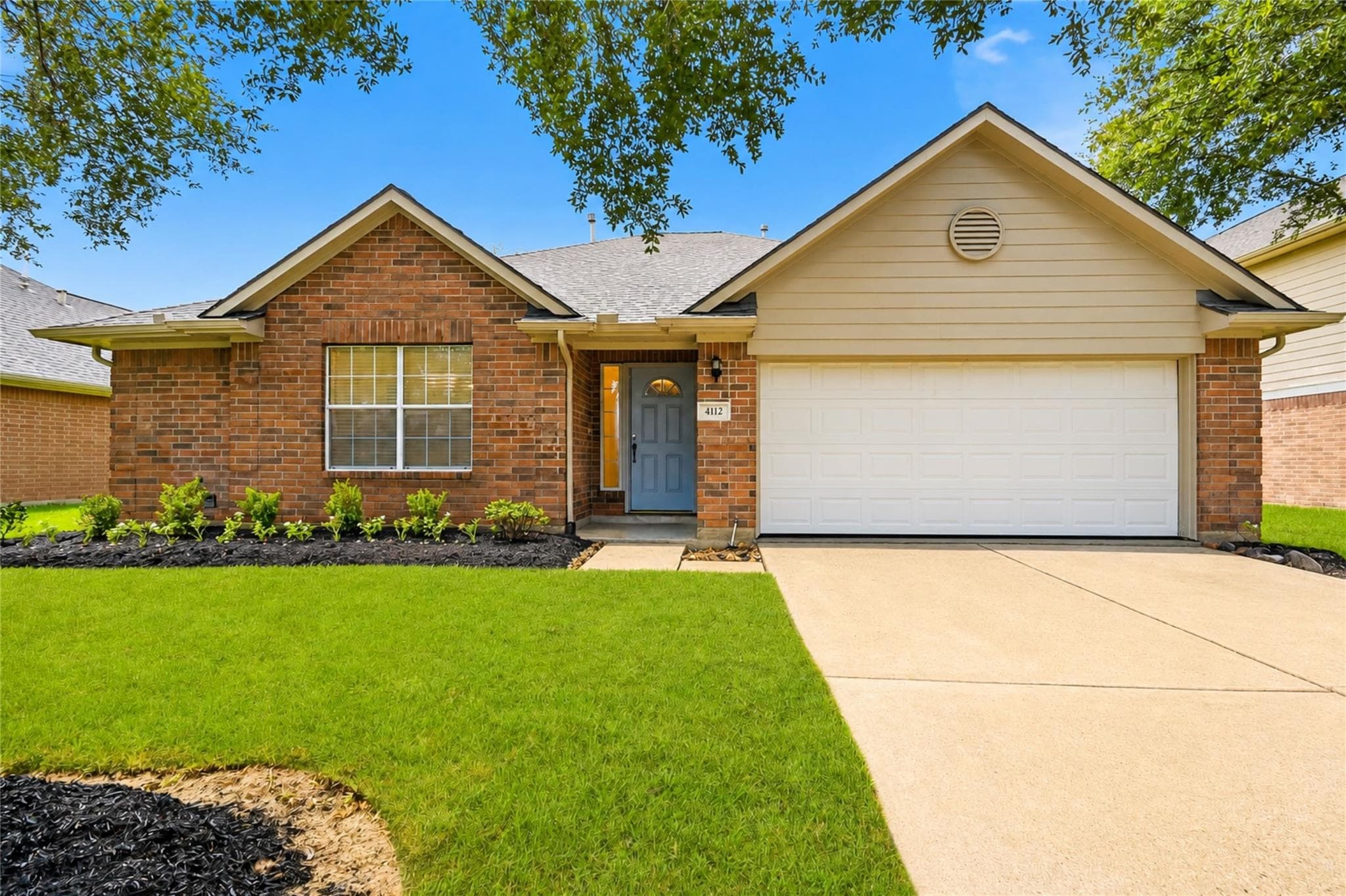 4112 Merlet Dr