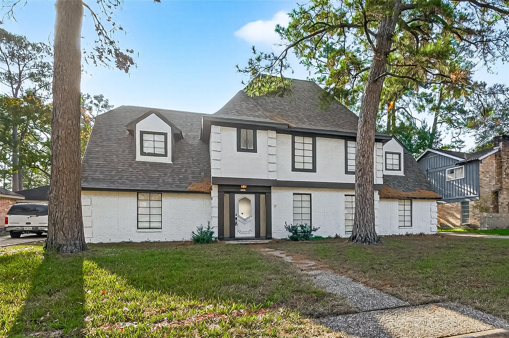 3815 Fernglade Dr