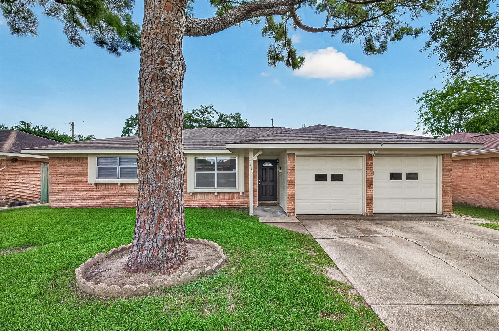 7415 Troulon Dr