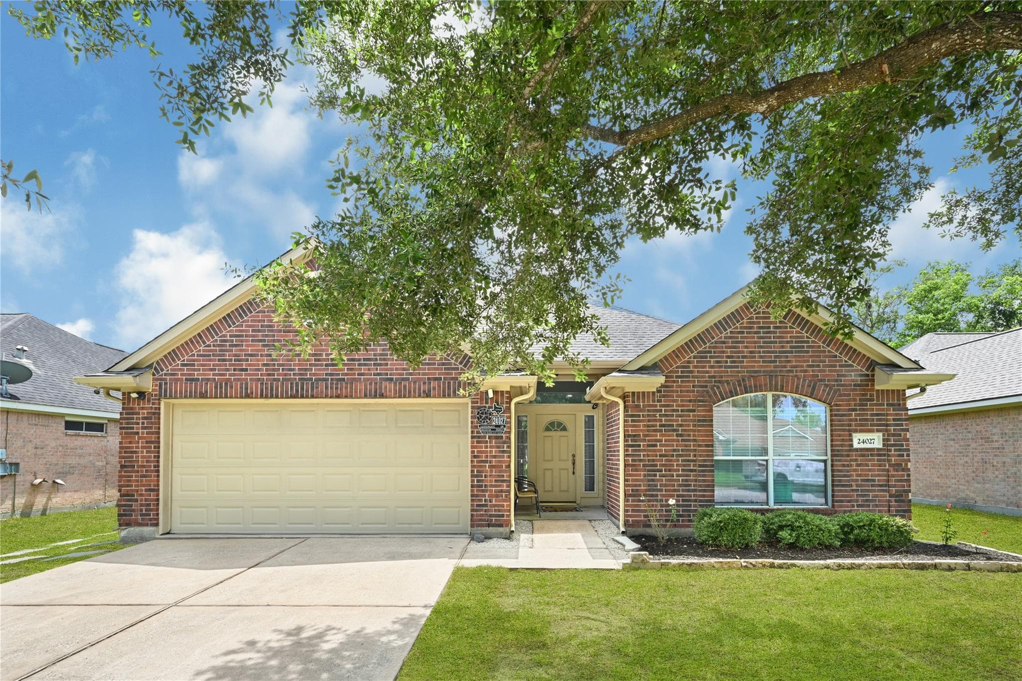 24027 Lestergate Dr