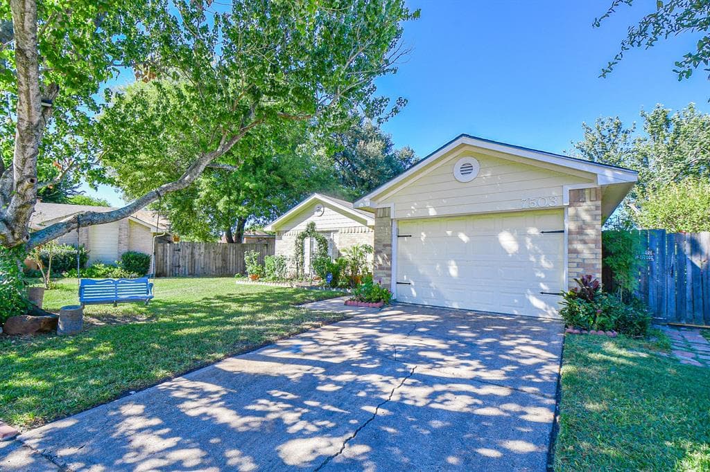 7503 Sorbete Dr