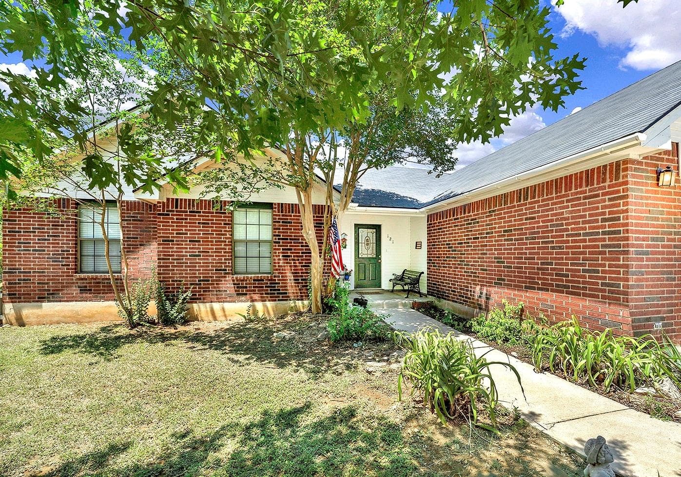 121 Flora St Fl Ora