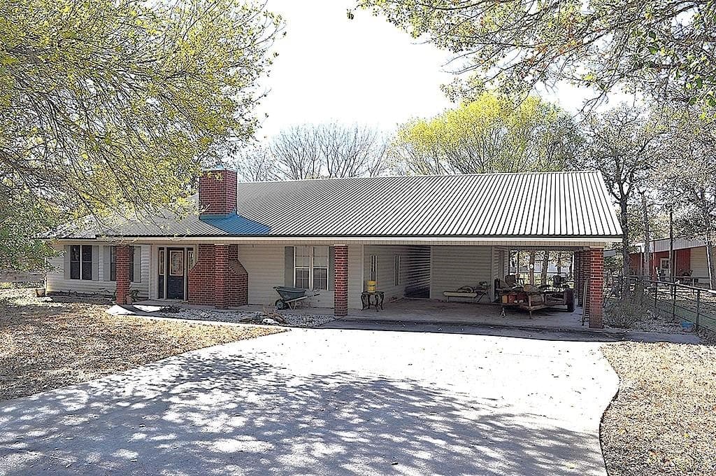 2436 Strixner Ln