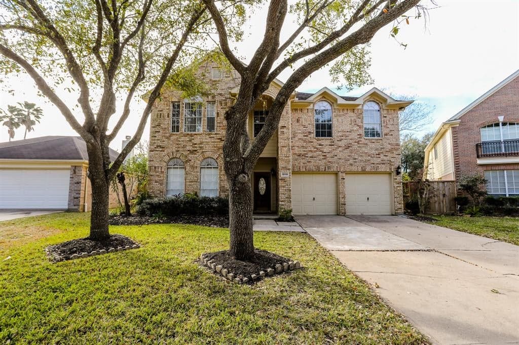 18119 Oakleaf Trail Ct