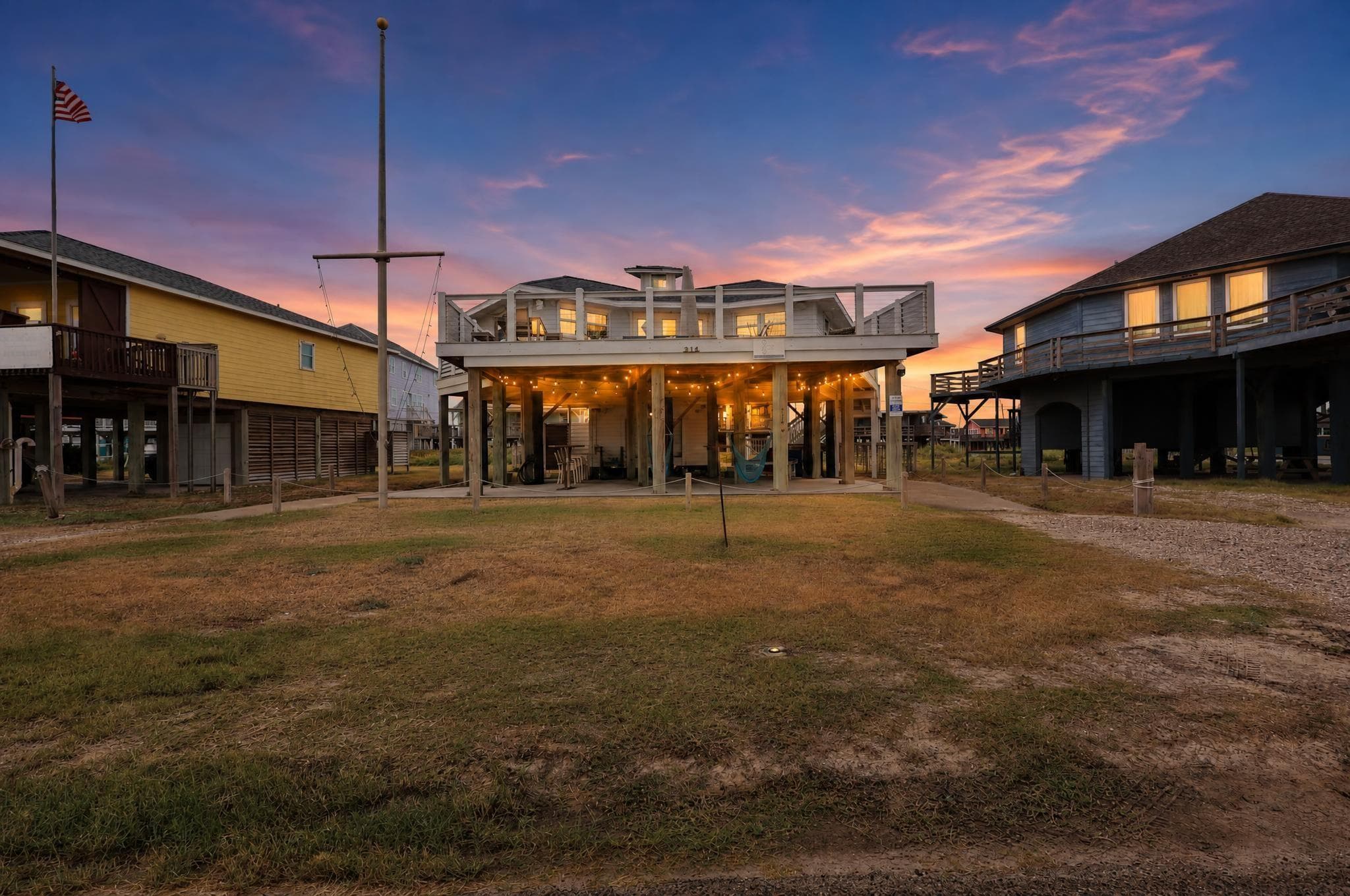 914 Beach Dr