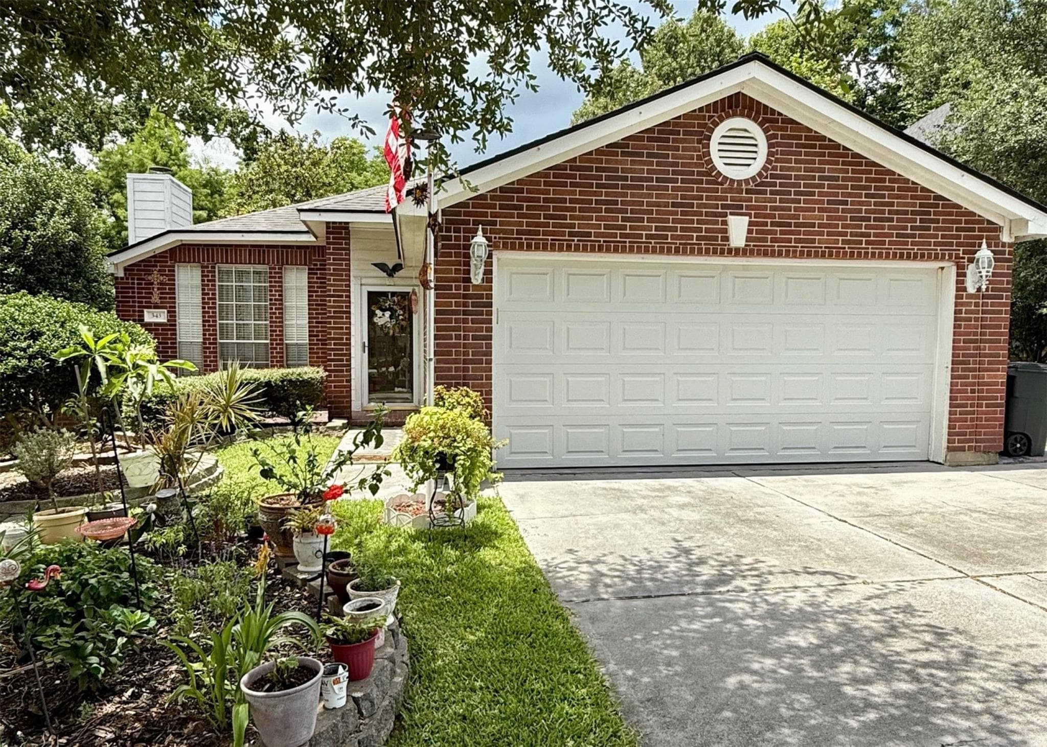 343 Lake View Dr