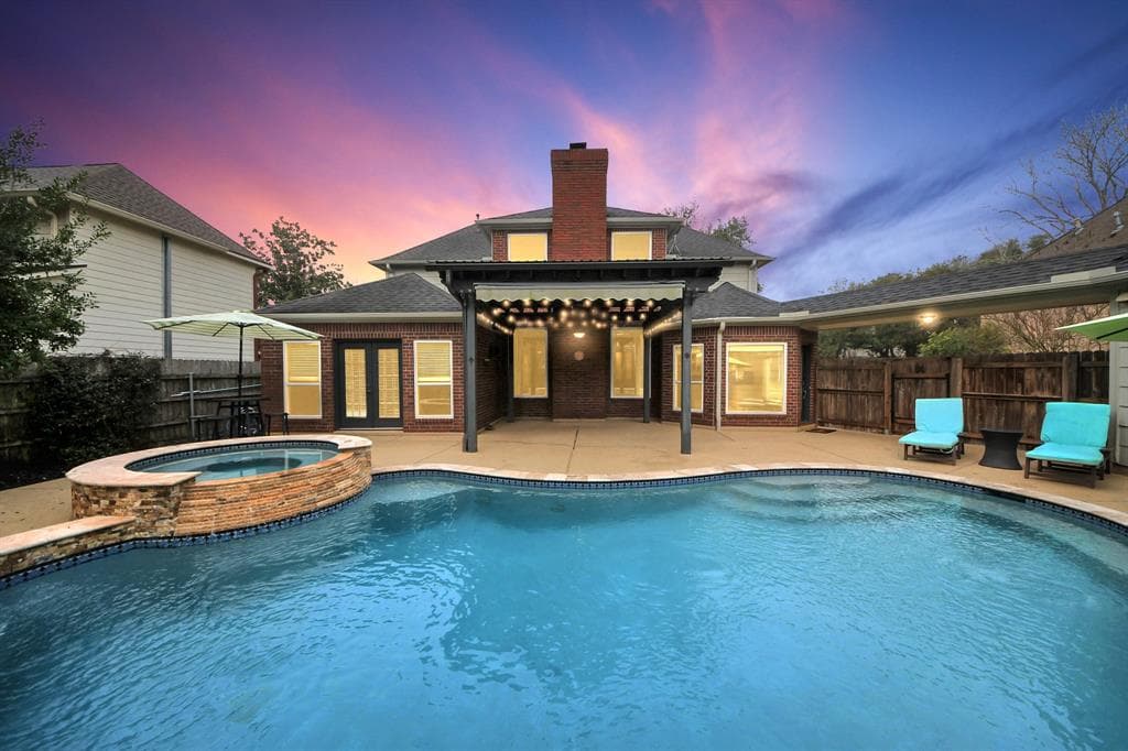 2122 Walnut Grove Ln