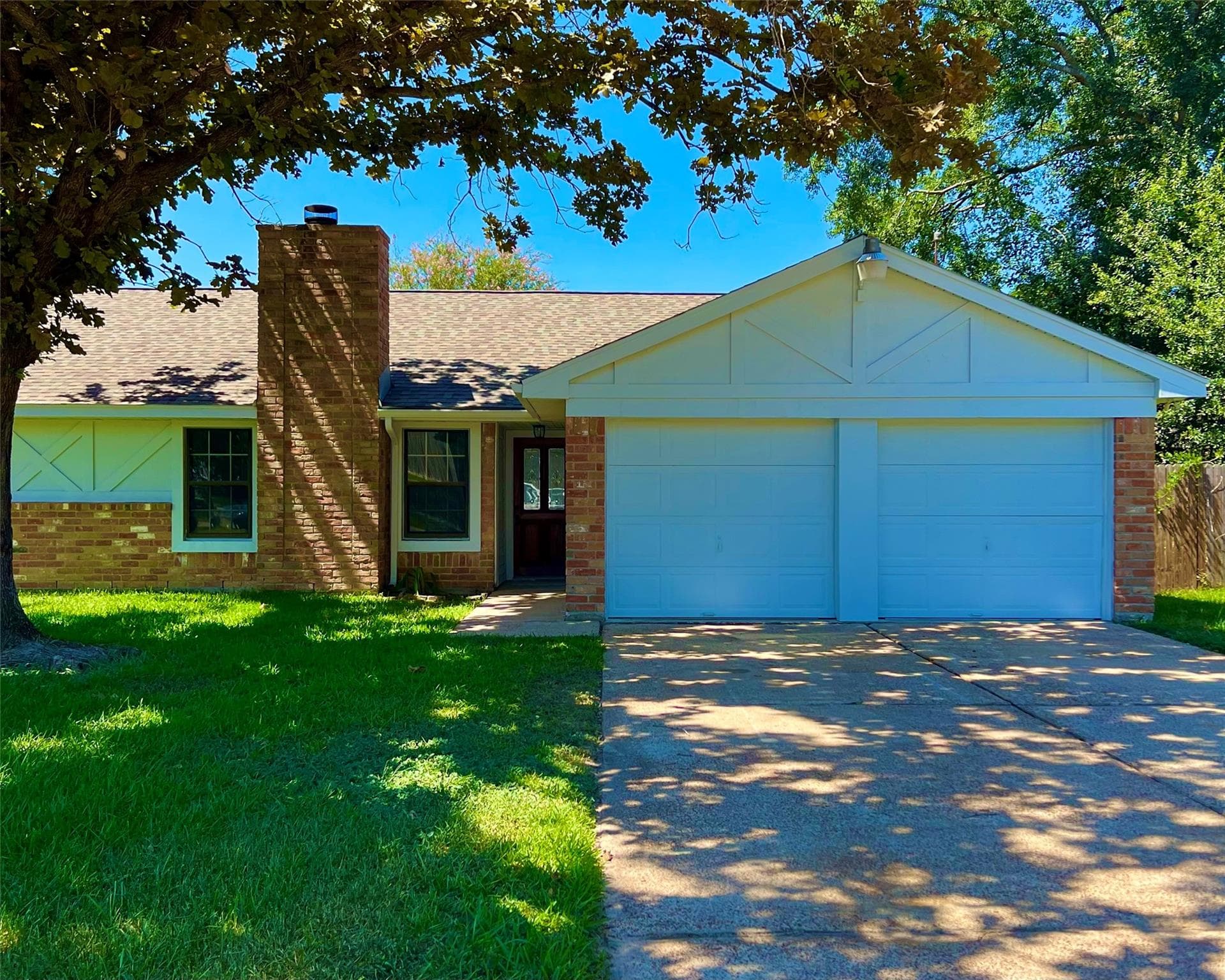 7903 Waxleaf Dr