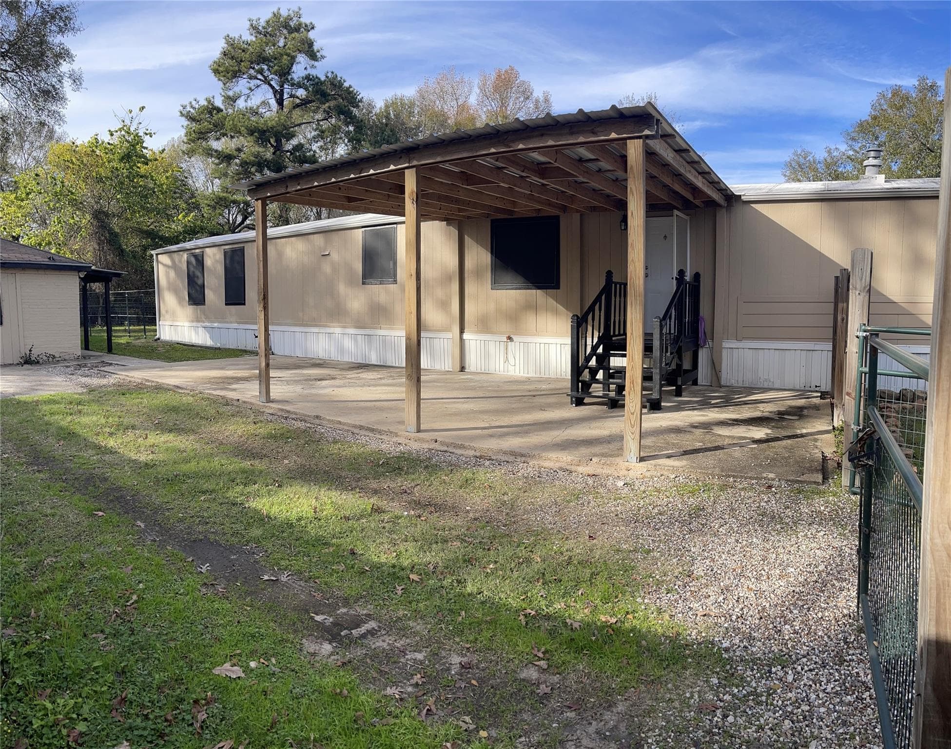 24390 Evergreen Dr