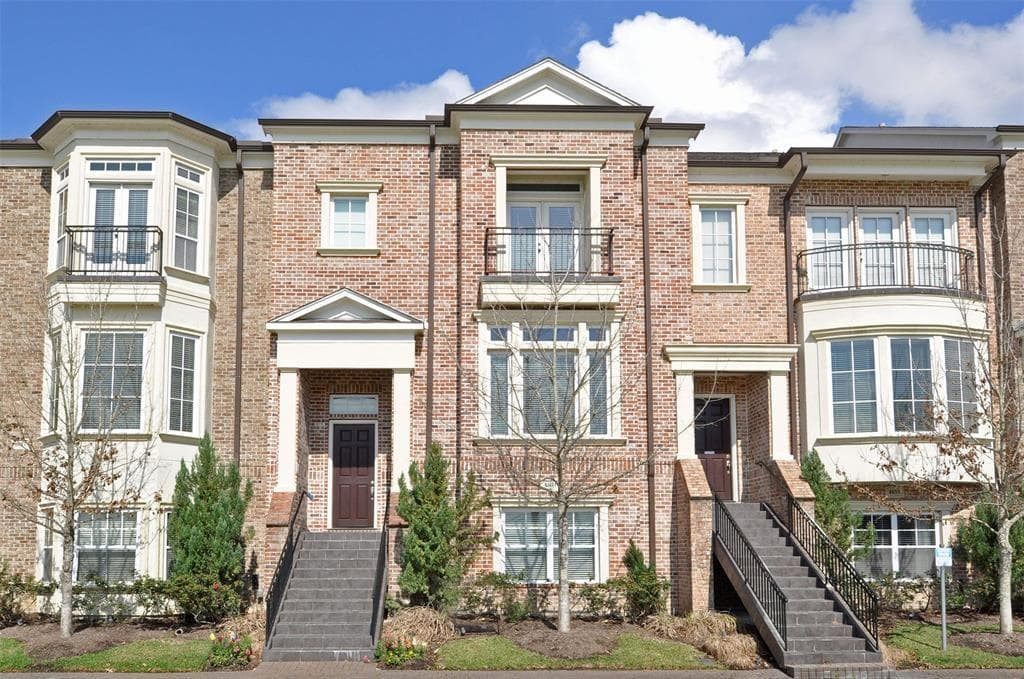 4631 Regent Manor Dr