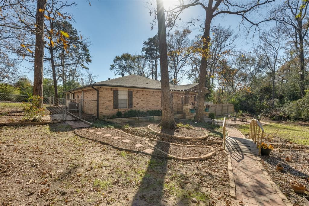 15308 Jody Ln