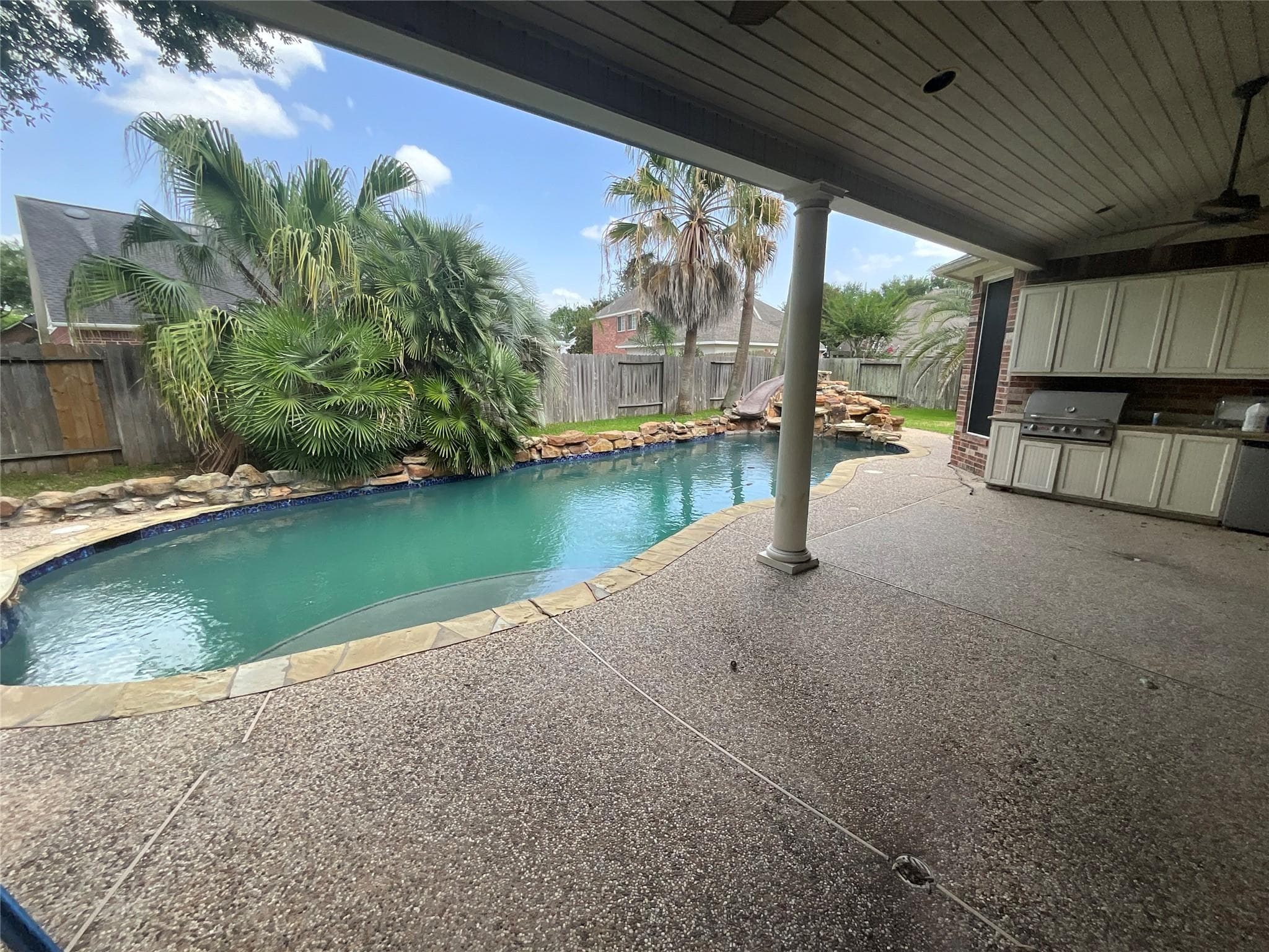 8322 Castle Pond Ct