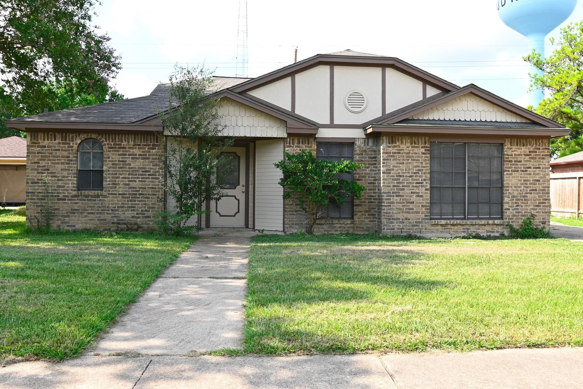 2407 Hazyknoll Ln