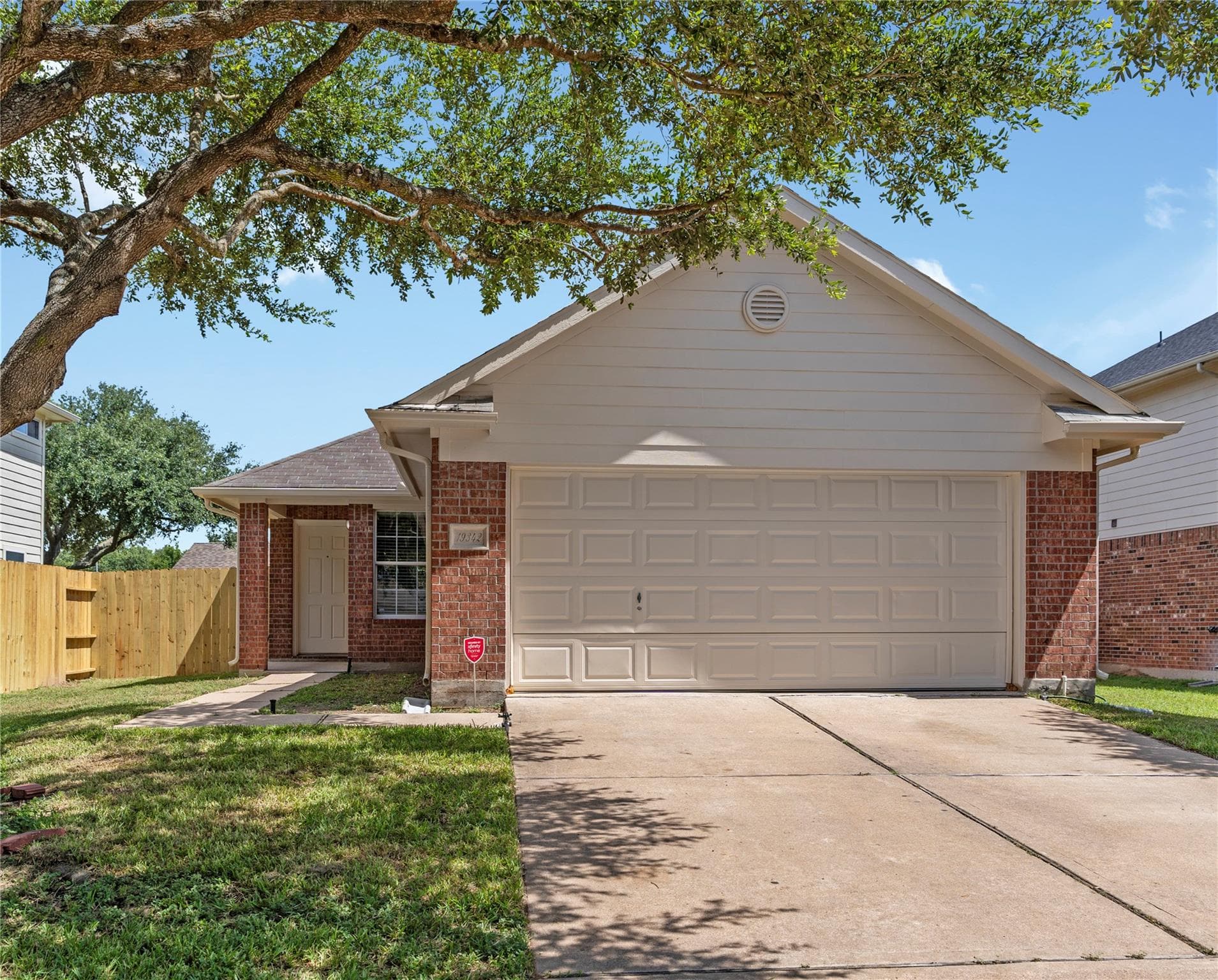 19342 Montclair Meadow Ln