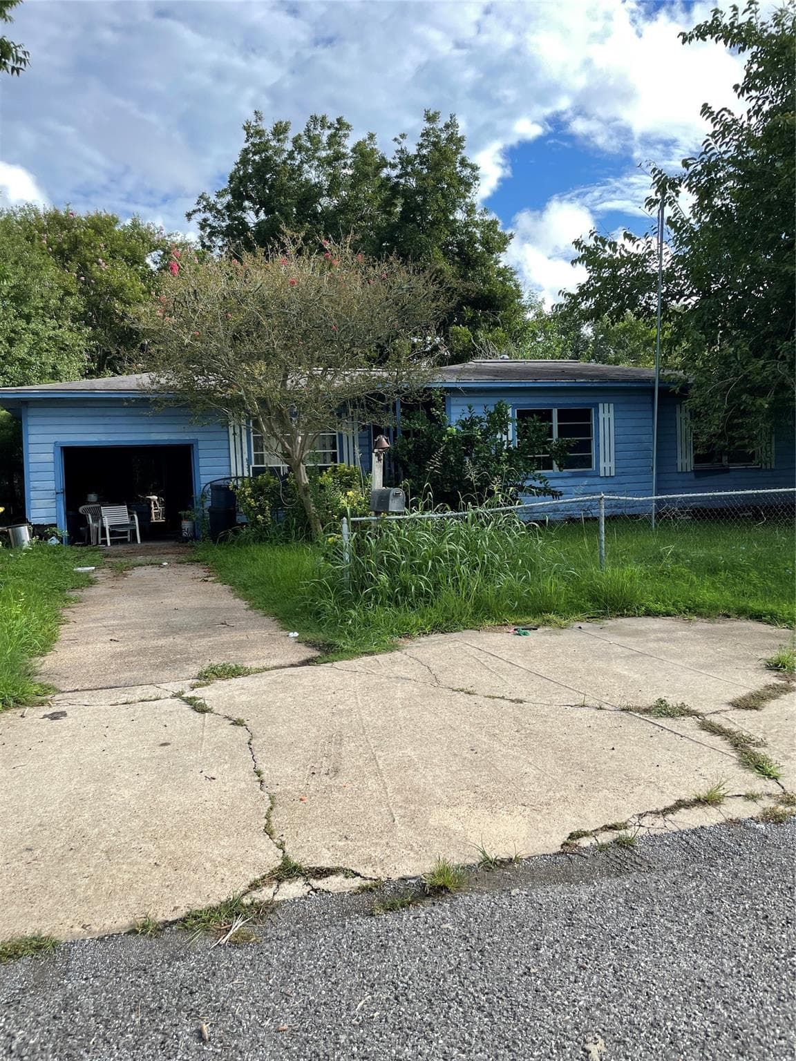 2420 Charity St