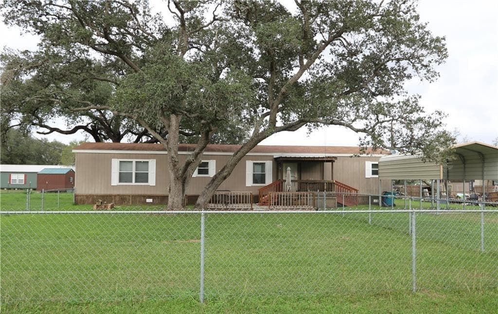 704 Reaser Dr
