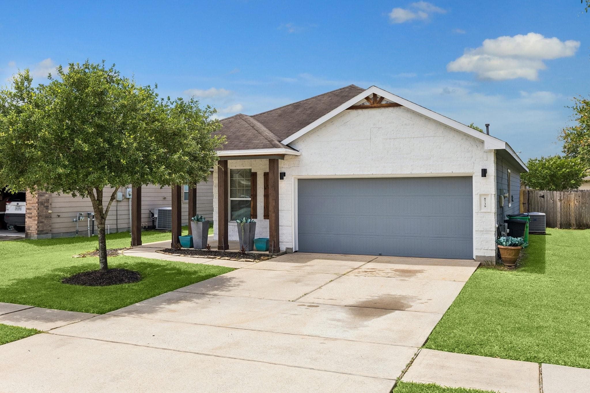 8739 Sunrise Canter Dr