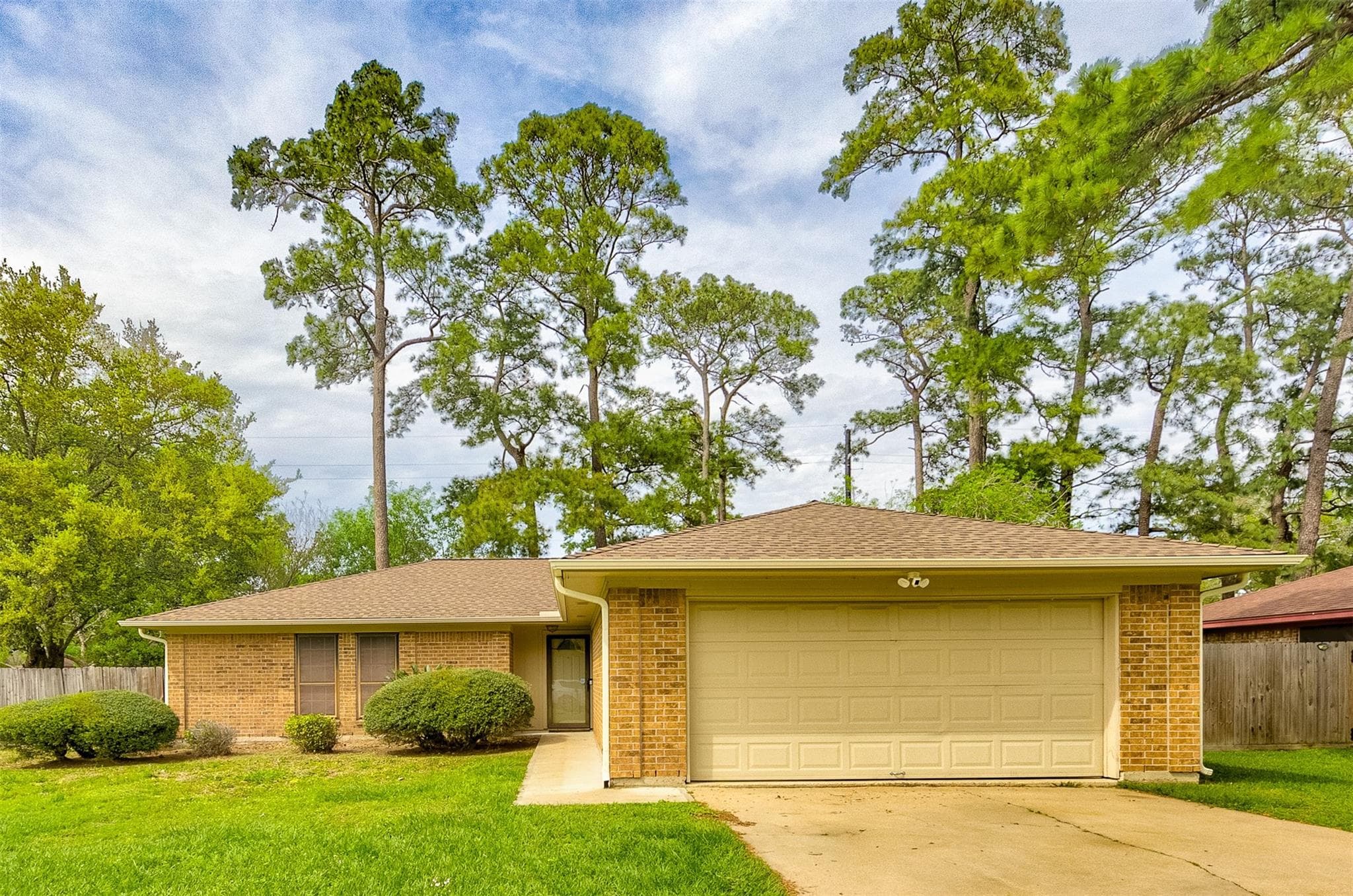 9811 Bayou Woods Dr