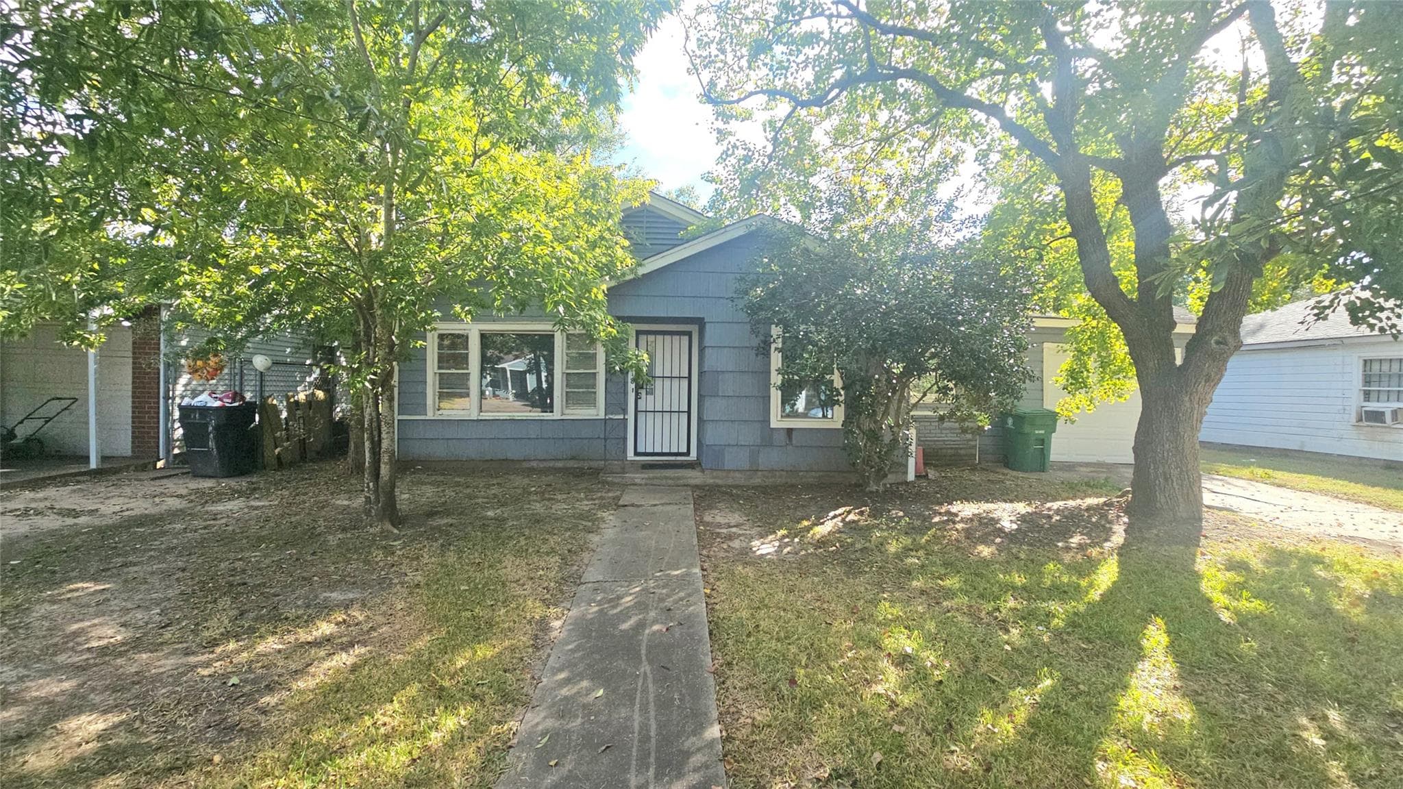 Main property image