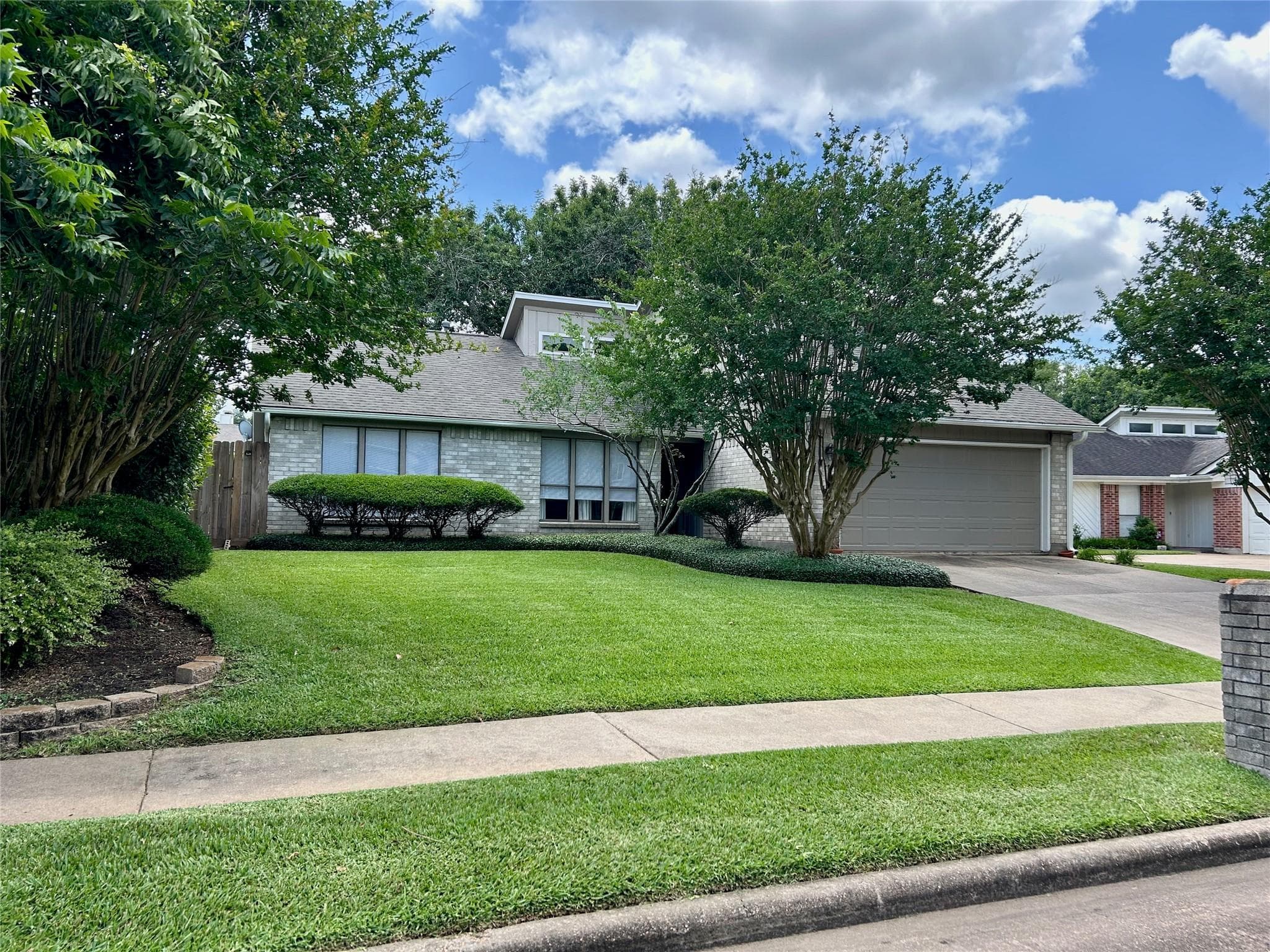 2318 Willow Bend Dr
