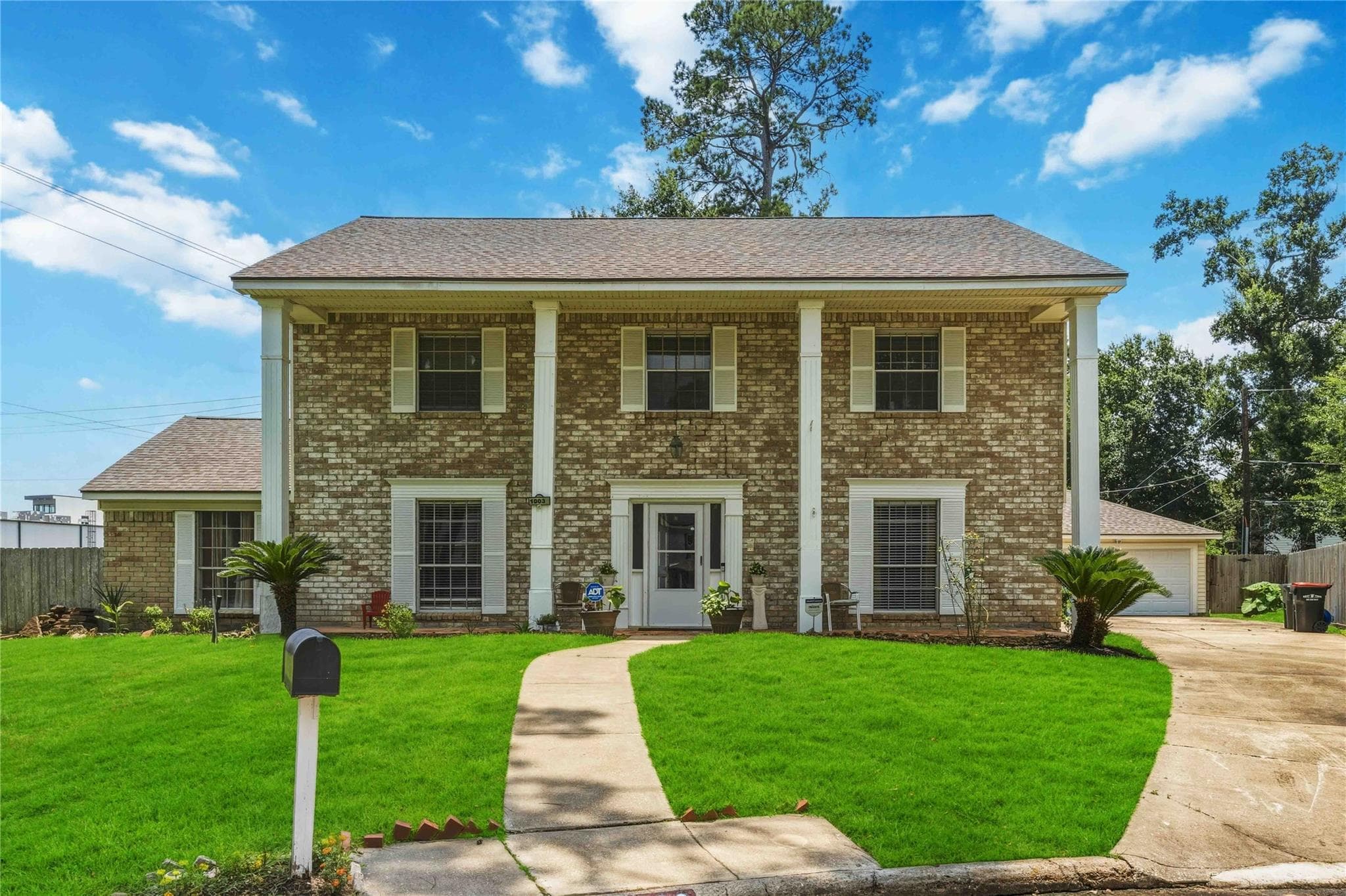 1003 Misty Lea Ln