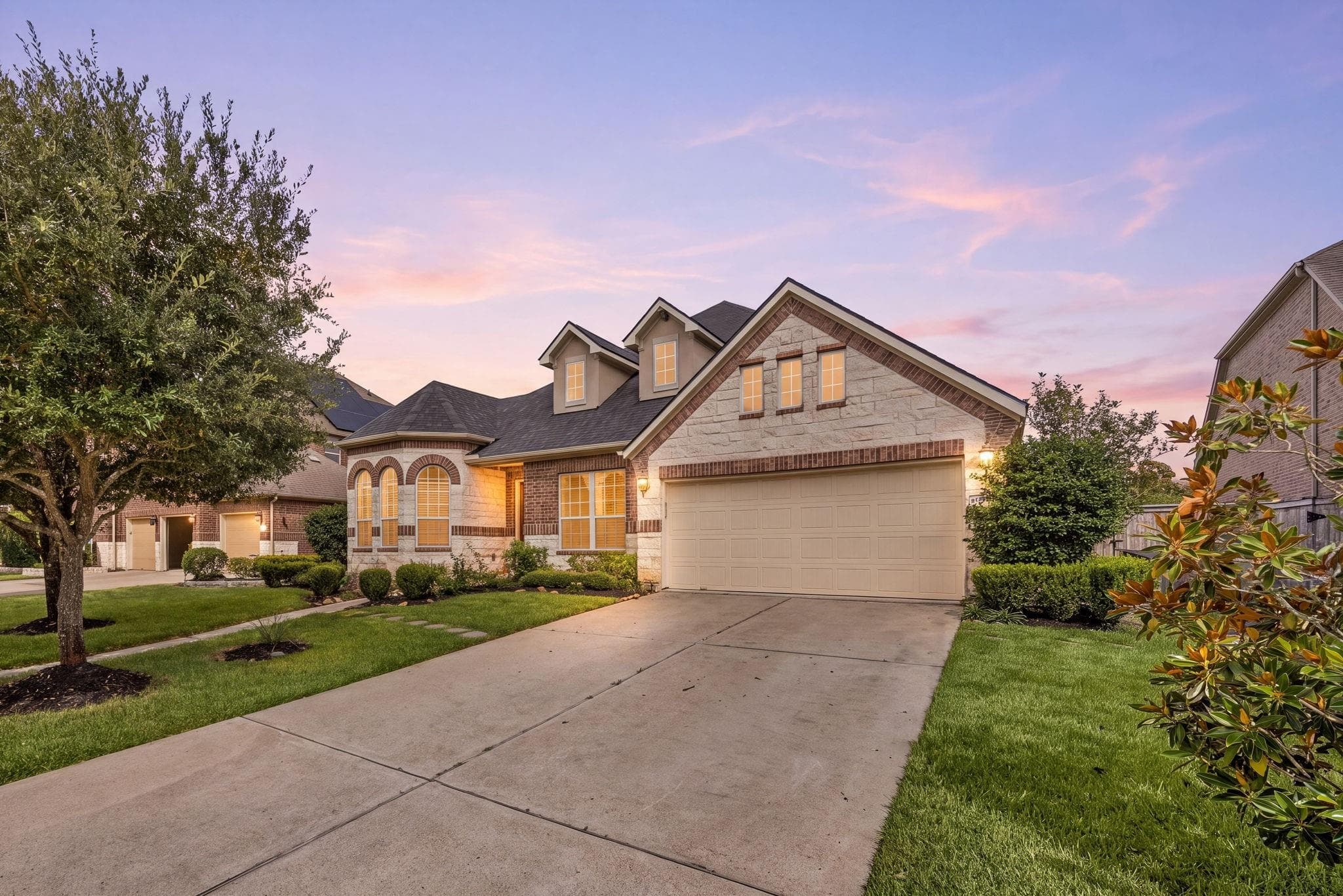 25819 Oakwood Knoll Dr