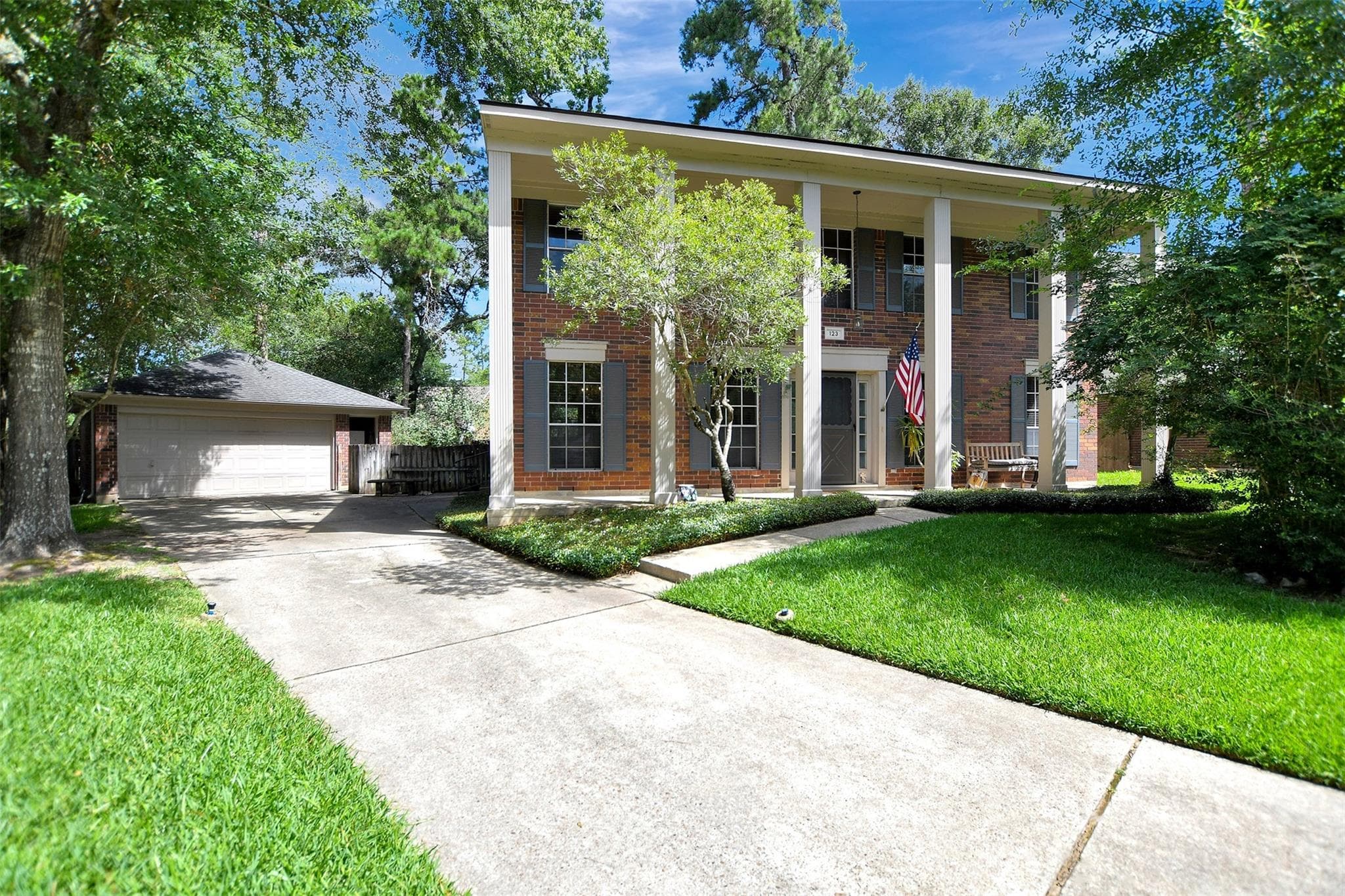 123 W Trillium Ct