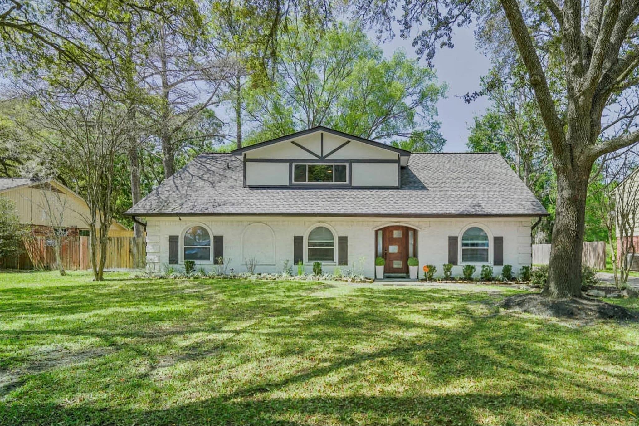 135 Cherry Tree Ln