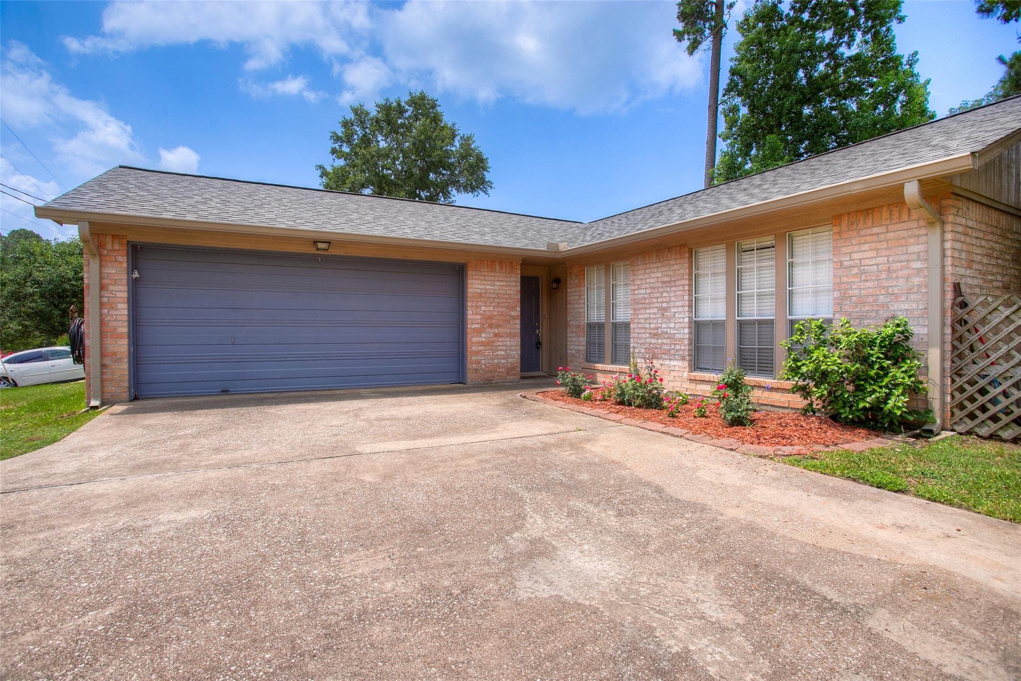 3147 Clay Cir
