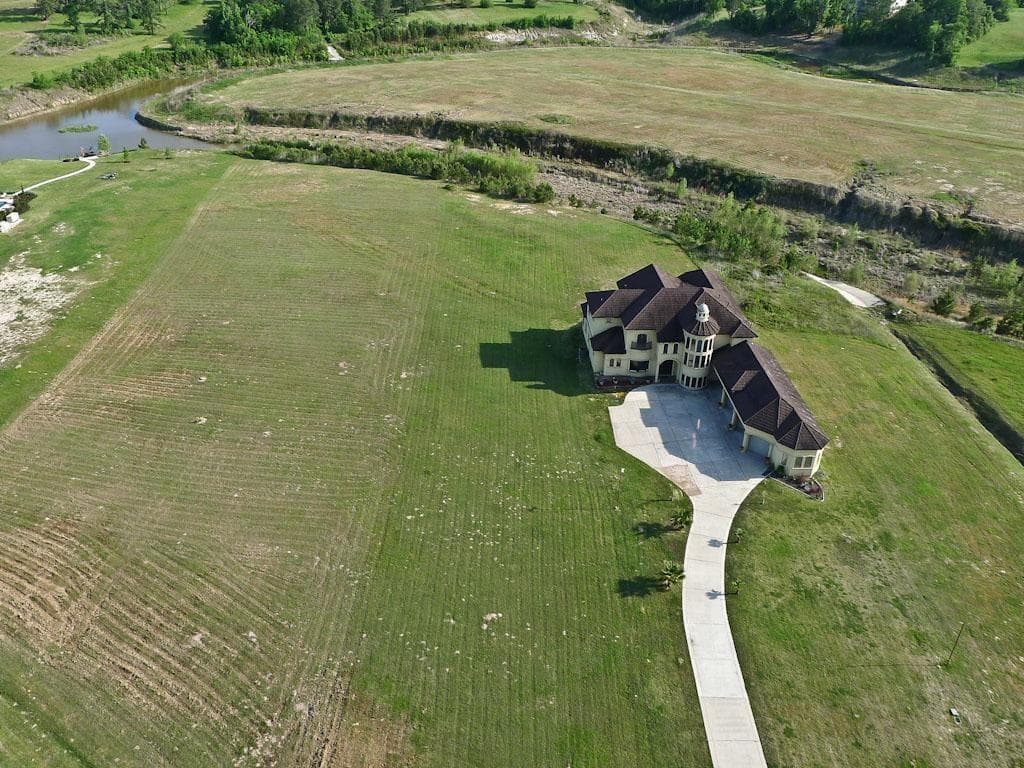 11705 Grandview Dr