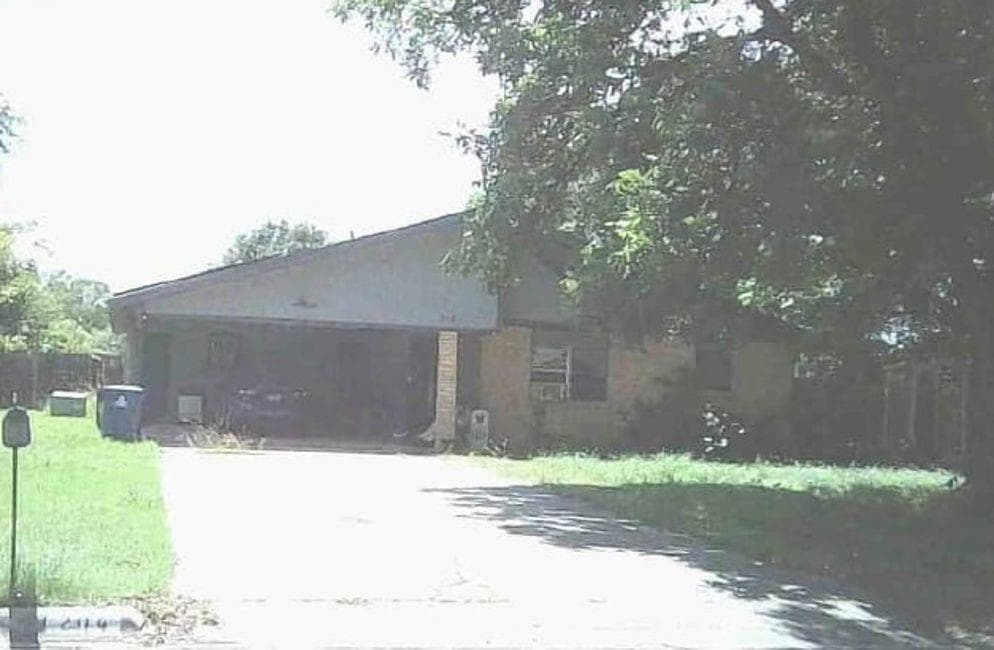 204 Circle Dr