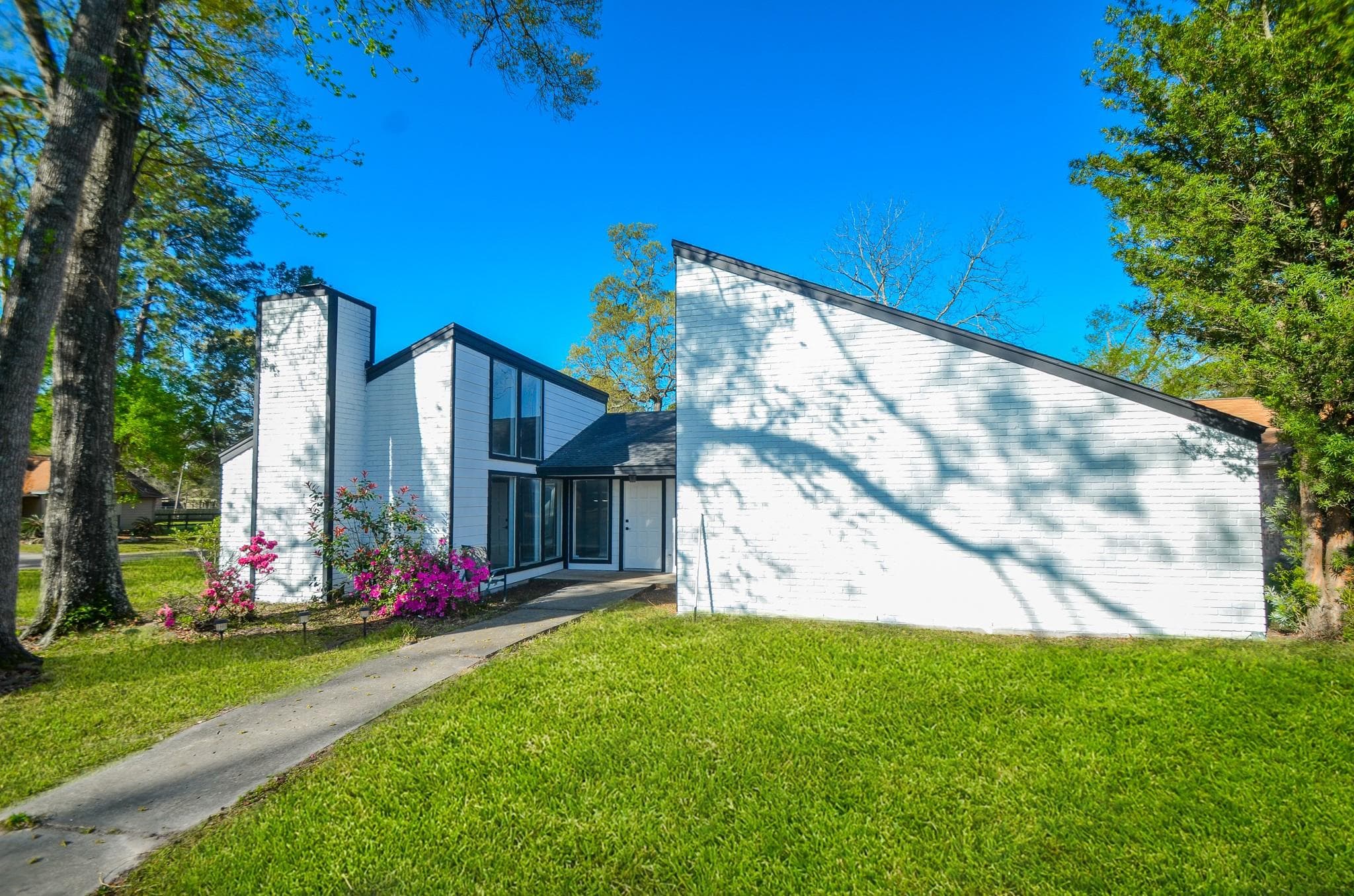 48 Artesia